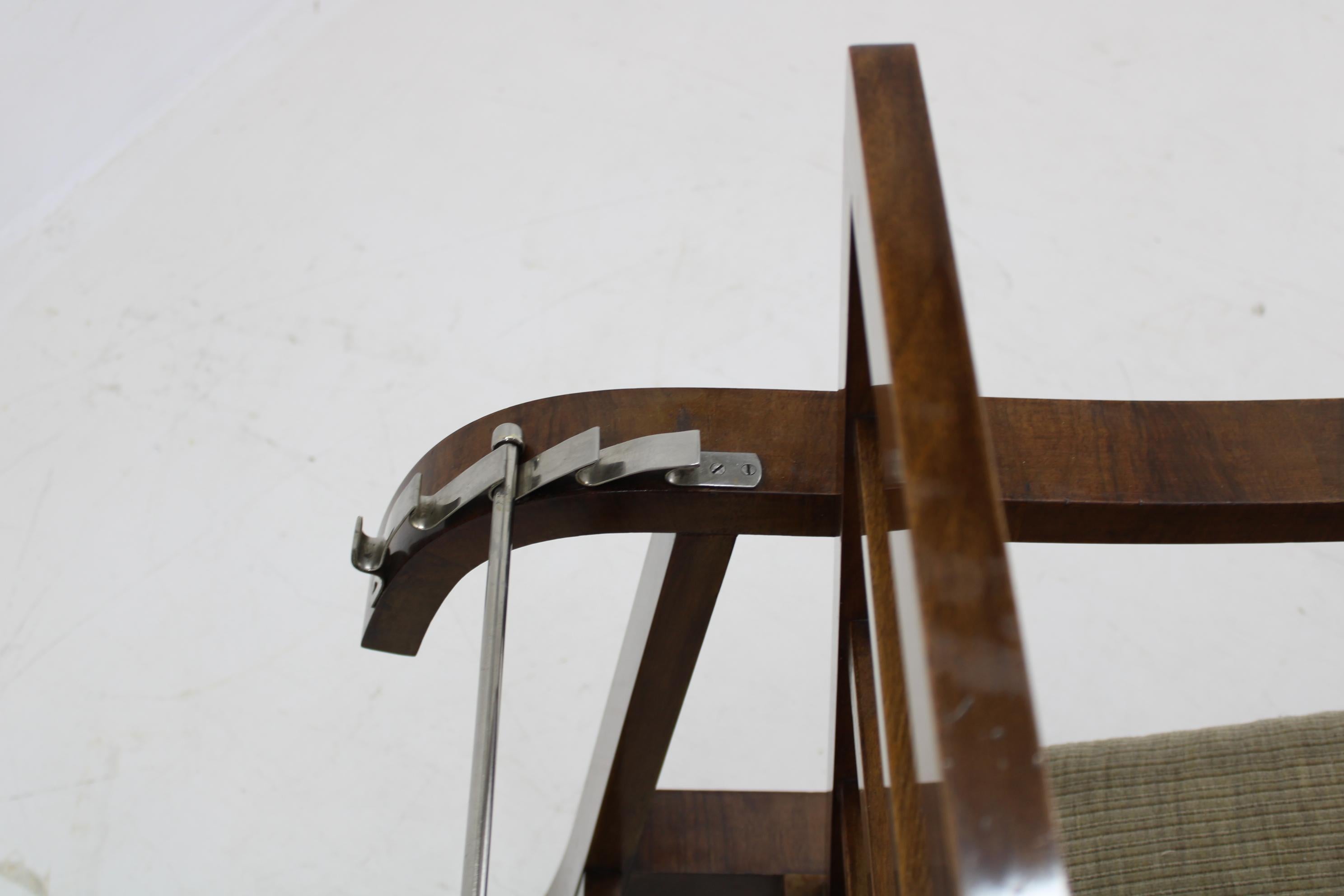 Coppia di poltrone Art Deco degli anni '30 in finitura noce, Cecoslovacchia in vendita 3