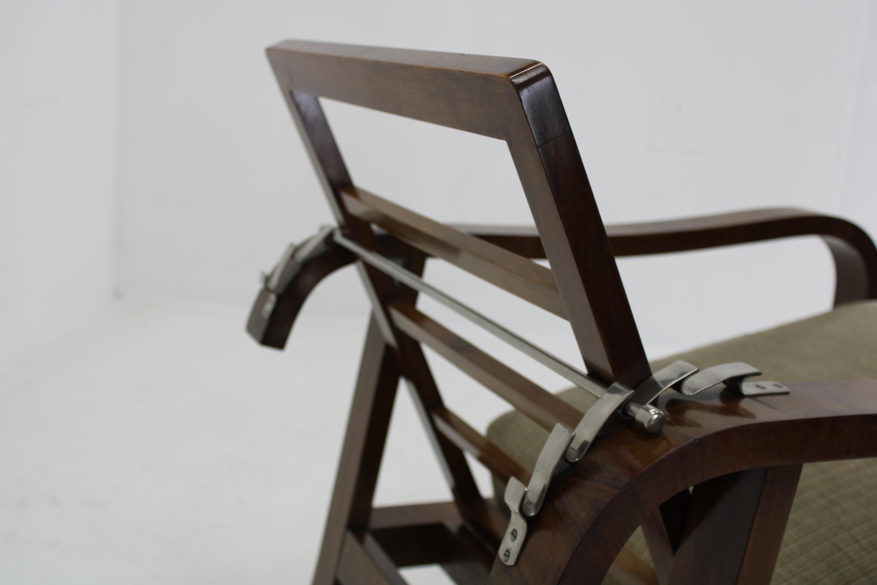 Coppia di poltrone Art Deco degli anni '30 in finitura noce, Cecoslovacchia in vendita 4