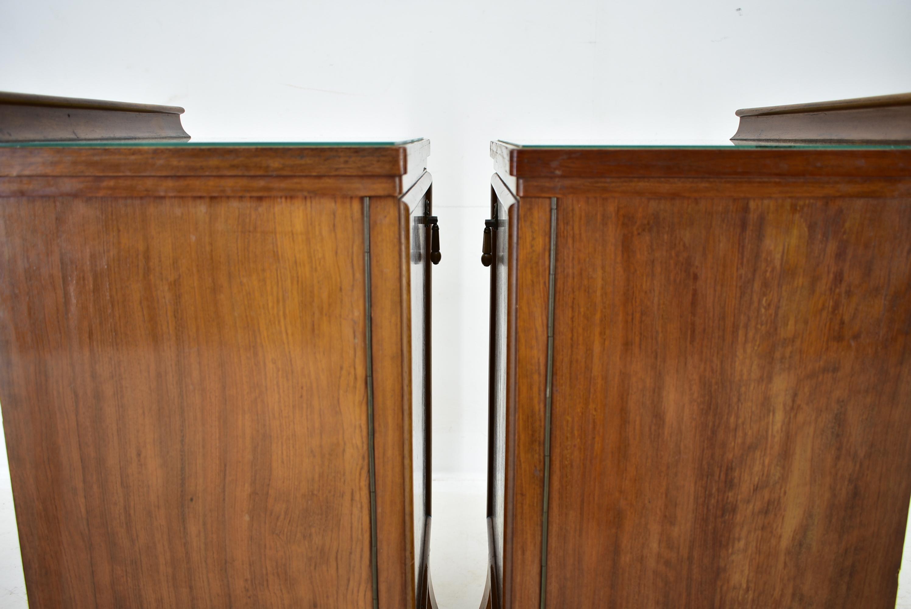 1930s Pair of Art Deco Bedside Tables, Czechoslovakia For Sale 7