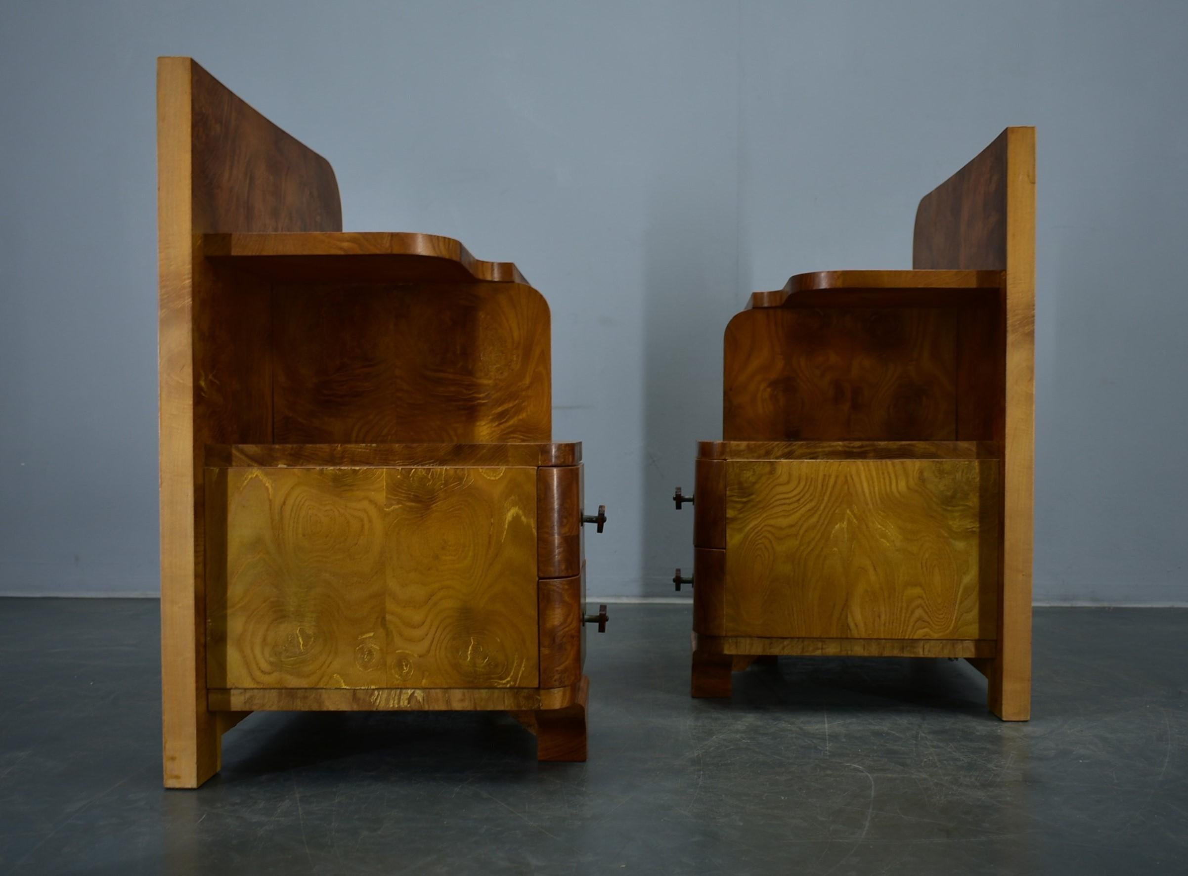 1930s Pair of Art Deco Bedside Tables, Czechoslovakia For Sale 7