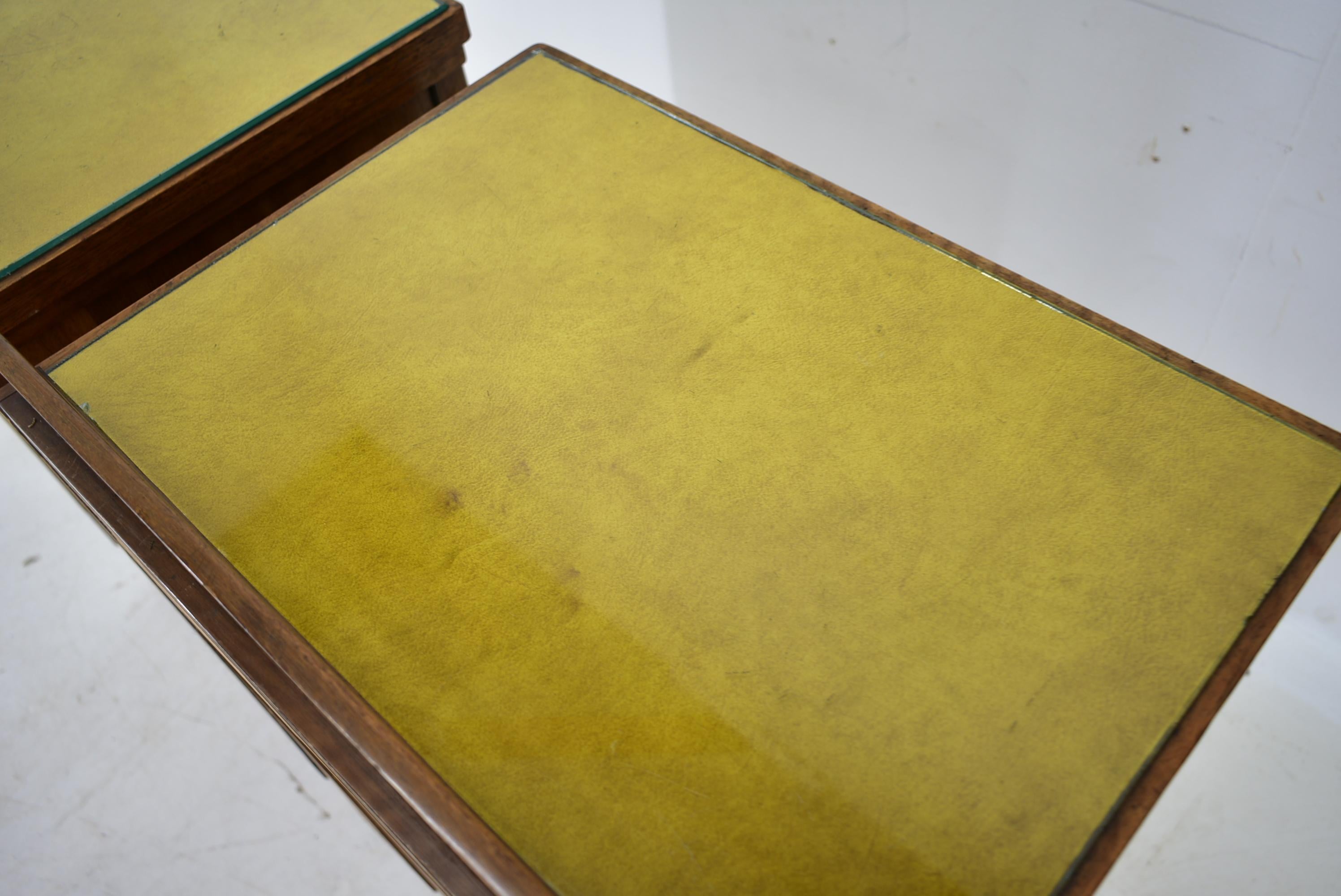 1930s Pair of Art Deco Bedside Tables, Czechoslovakia For Sale 10