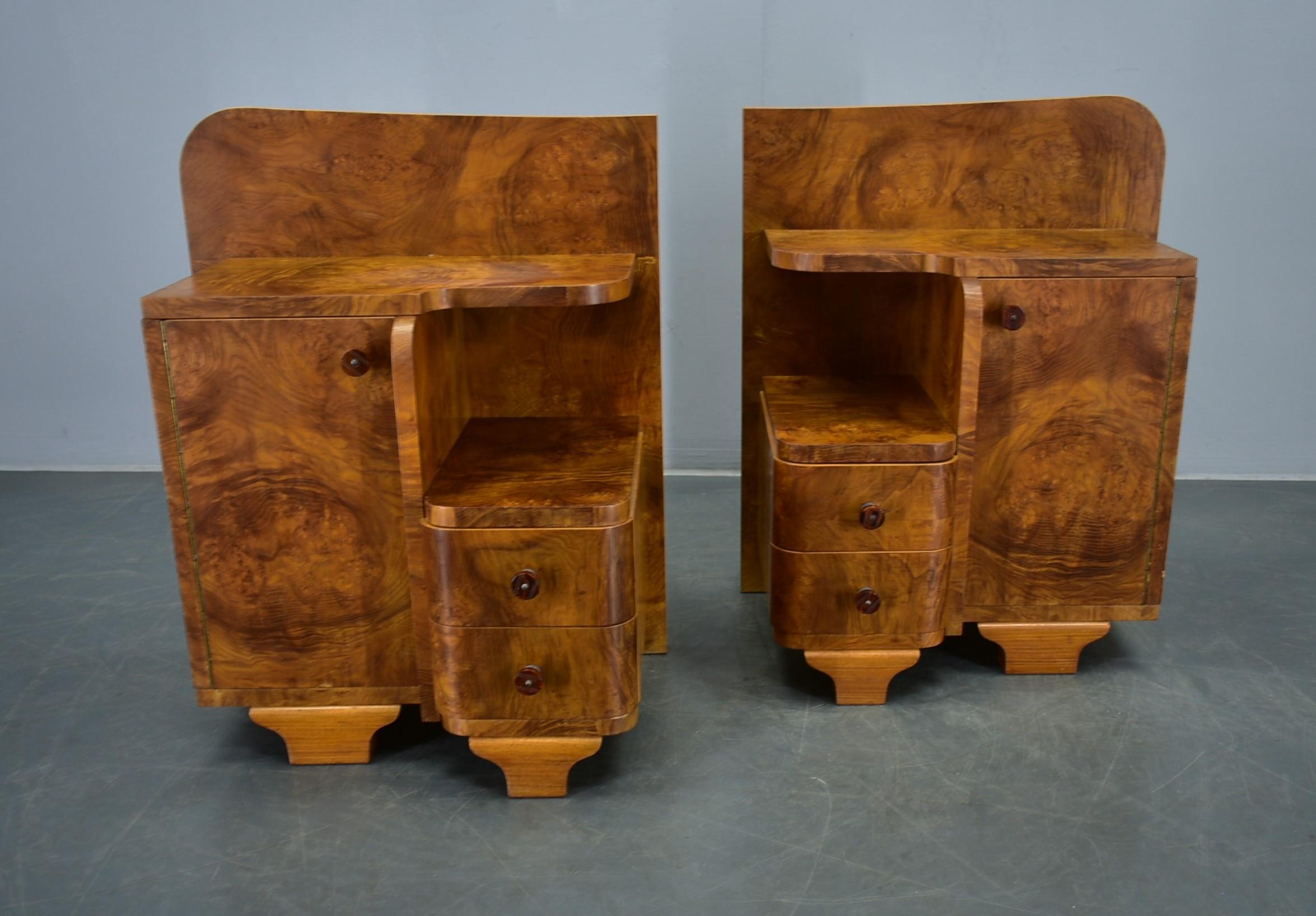 1930s Pair of Art Deco Bedside Tables, Czechoslovakia For Sale 13