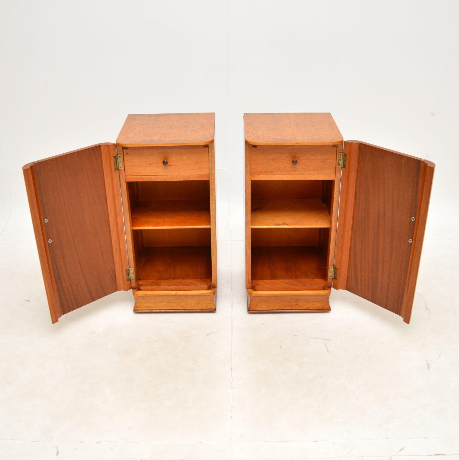 Mid-20th Century 1930s Pair of Art Deco Bird’S-Eye Maple Bedside Cabinets