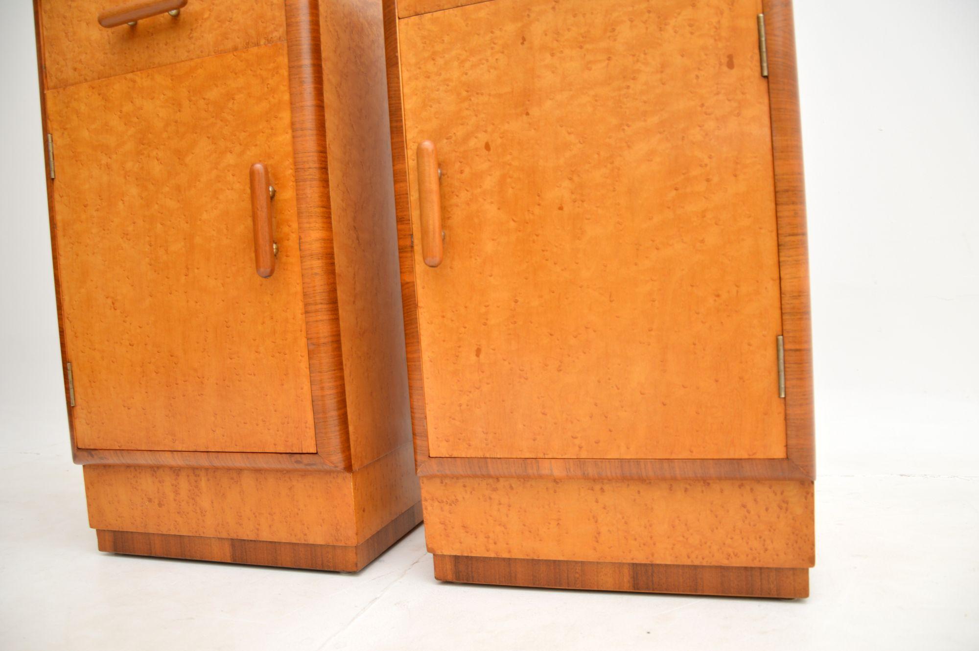 1930's Pair of Art Deco Birdseye Maple & Walnut Bedside Cabinets 5