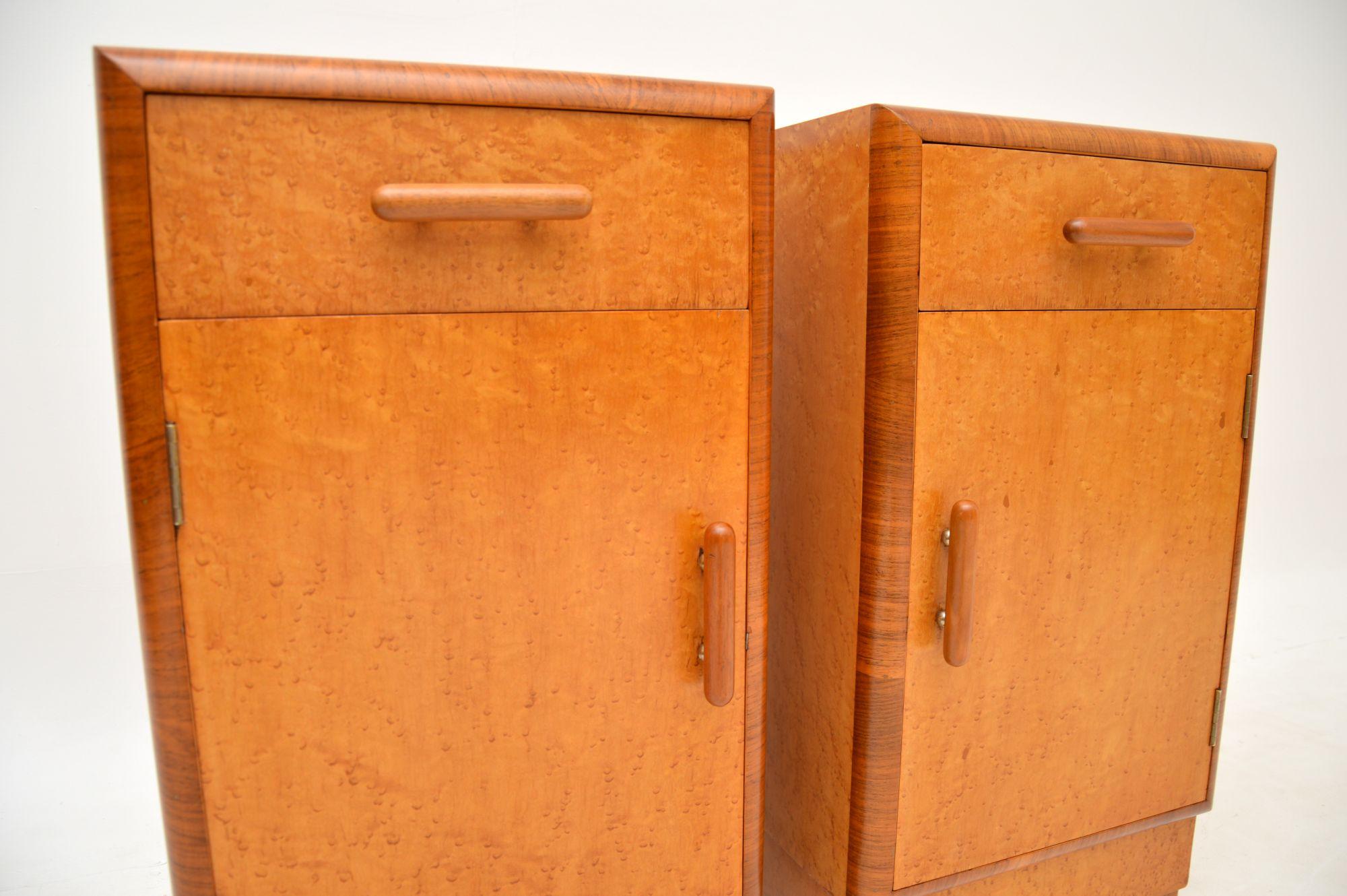 1930's Pair of Art Deco Birdseye Maple & Walnut Bedside Cabinets 4