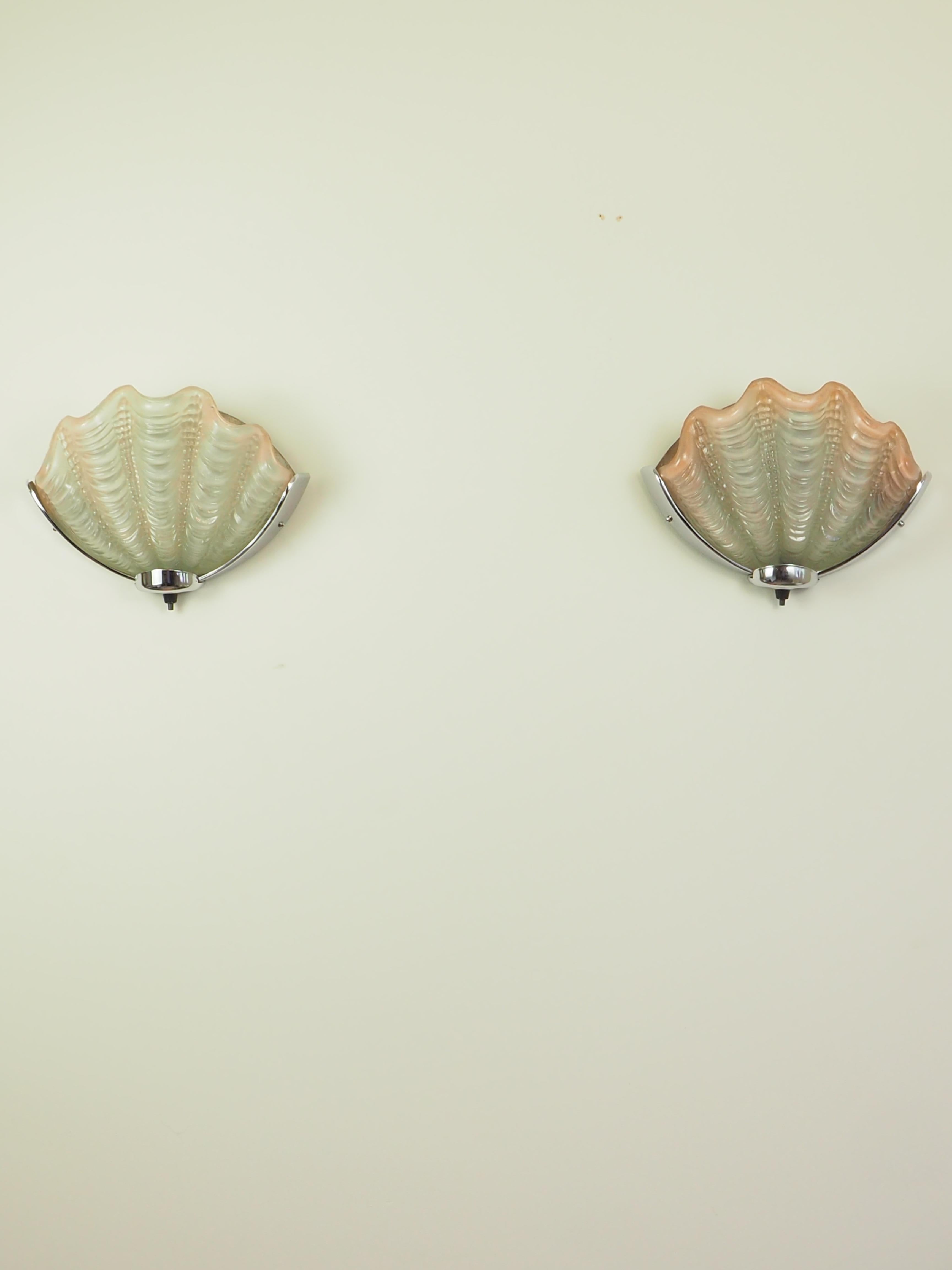 British 1930s Pair of Art Deco Clamshell Wall Lights