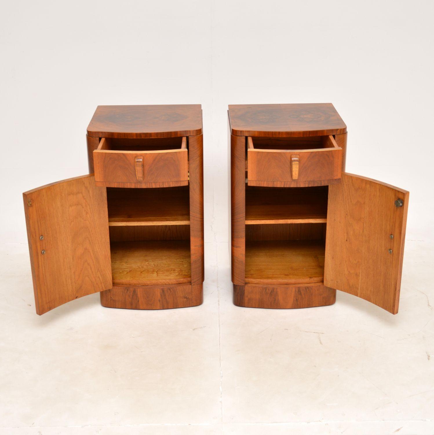 Mid-20th Century 1930s Pair of Art Deco Figured Walnut Bedside Cabinets