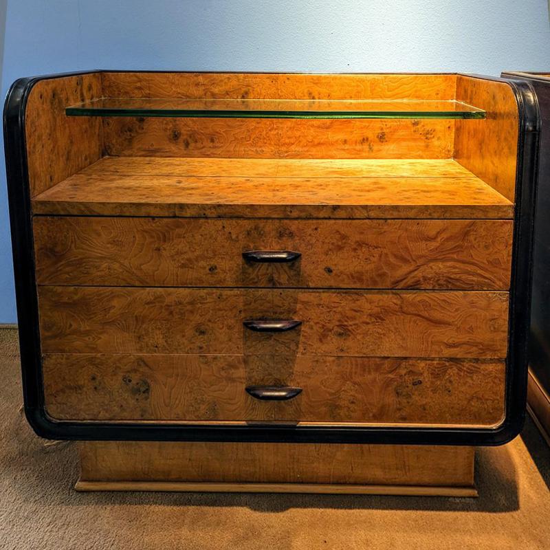 Walnut 1930s Pair of Art Deco Nighstands. Made in France