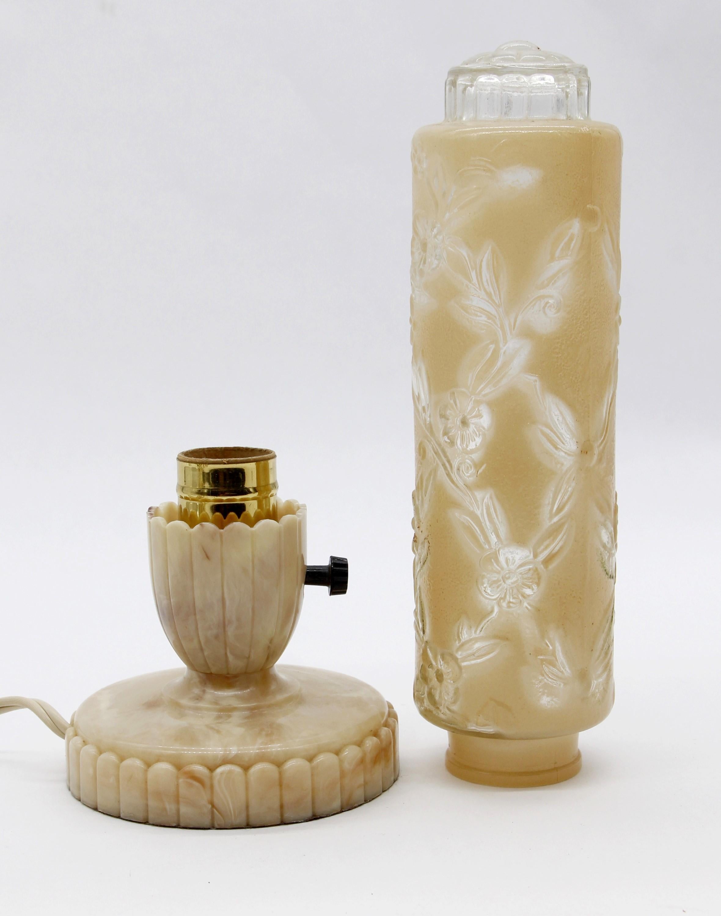 1930s Pair of Art Deco Vanity Lamps W/ Floral Design on Beige Cast Glass 6