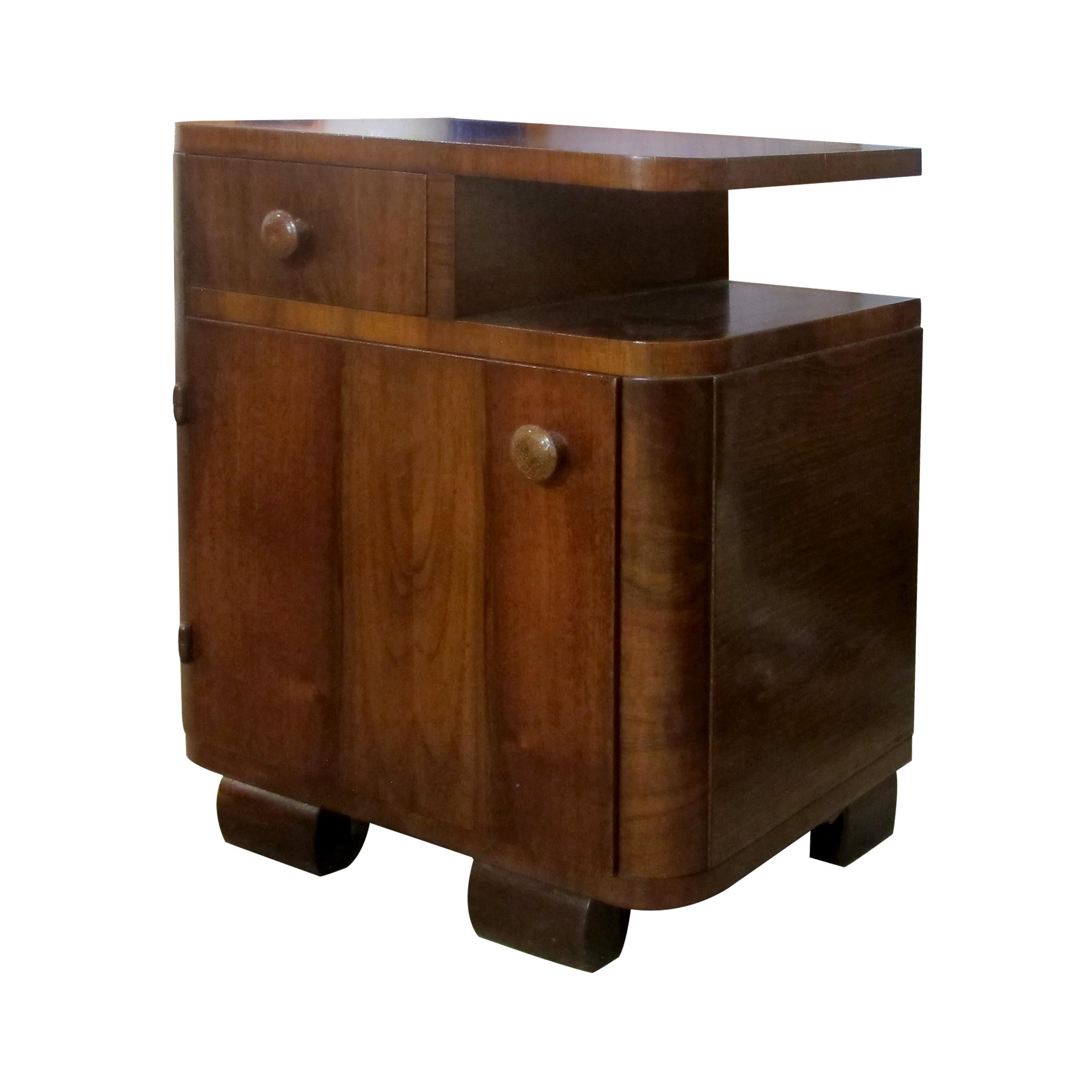 1930s Pair of Art Deco Walnut Veneers Bedside Table/Nightstands,  French 3