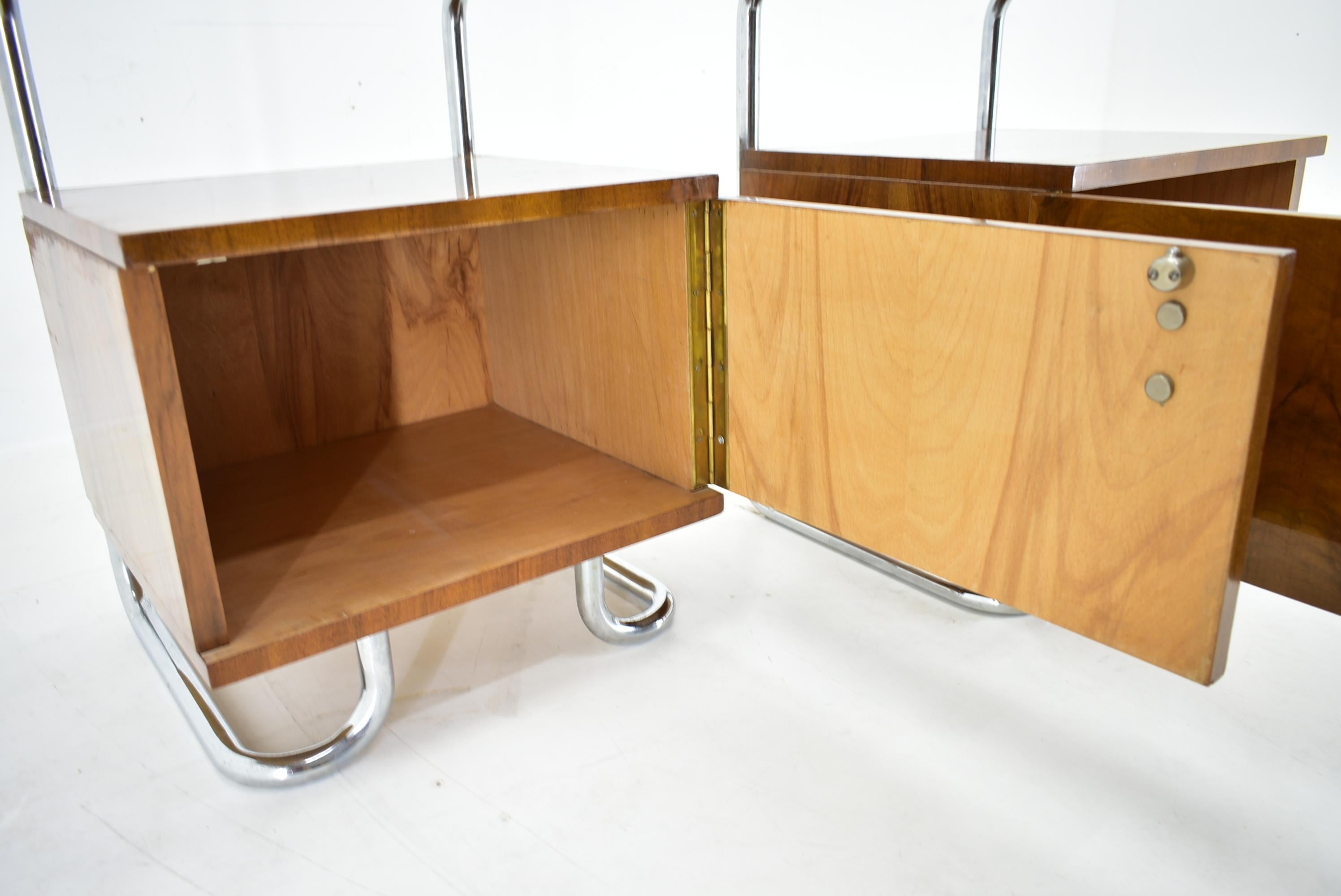 1930s Pair of Bauhaus Bedside Tables by Beck Arnošt for  Mucke-Melder 4