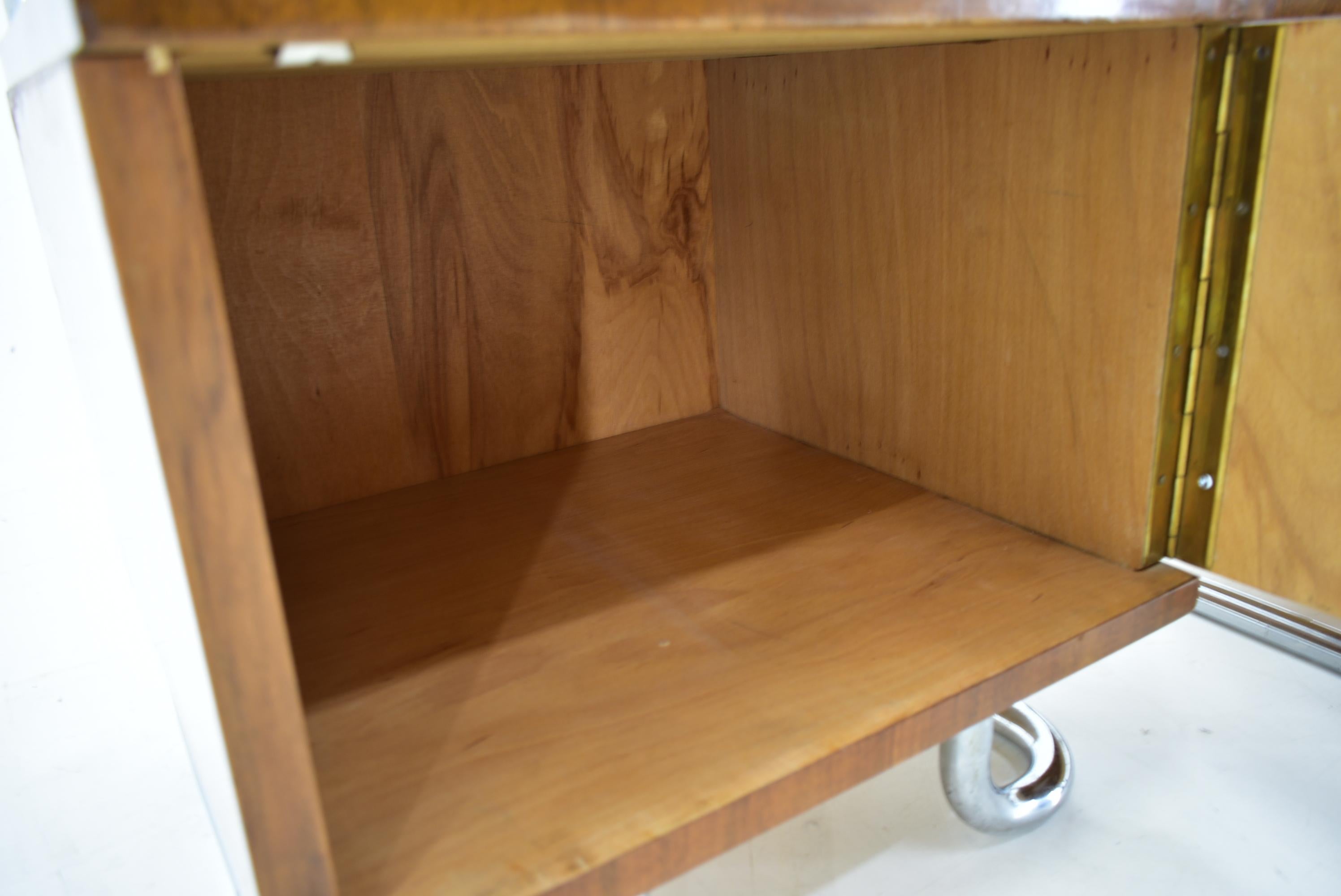 1930s Pair of Bauhaus Bedside Tables by Beck Arnošt for  Mucke-Melder 5
