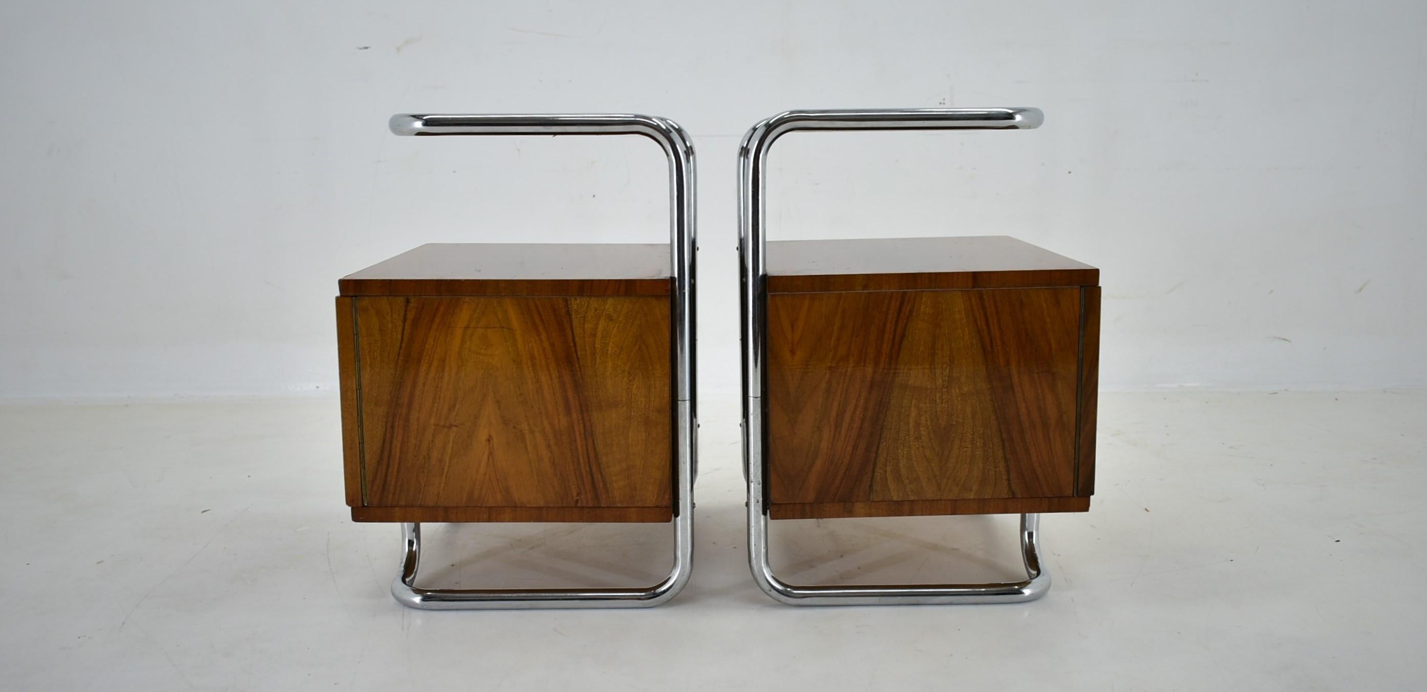 1930s Pair of Bauhaus Bedside Tables by Beck Arnošt for  Mucke-Melder 8