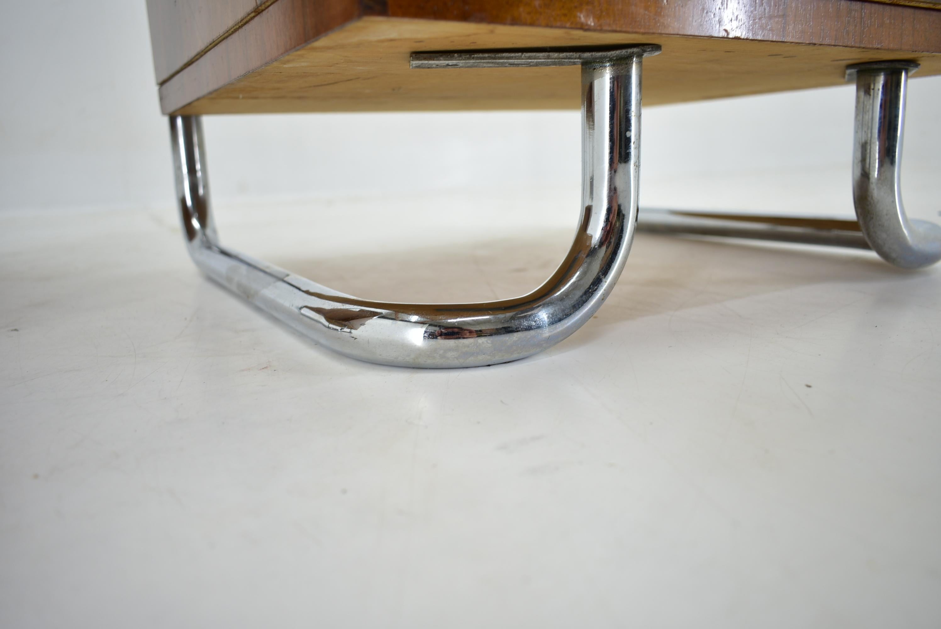 Mid-20th Century 1930s Pair of Bauhaus Bedside Tables by Beck Arnošt for  Mucke-Melder