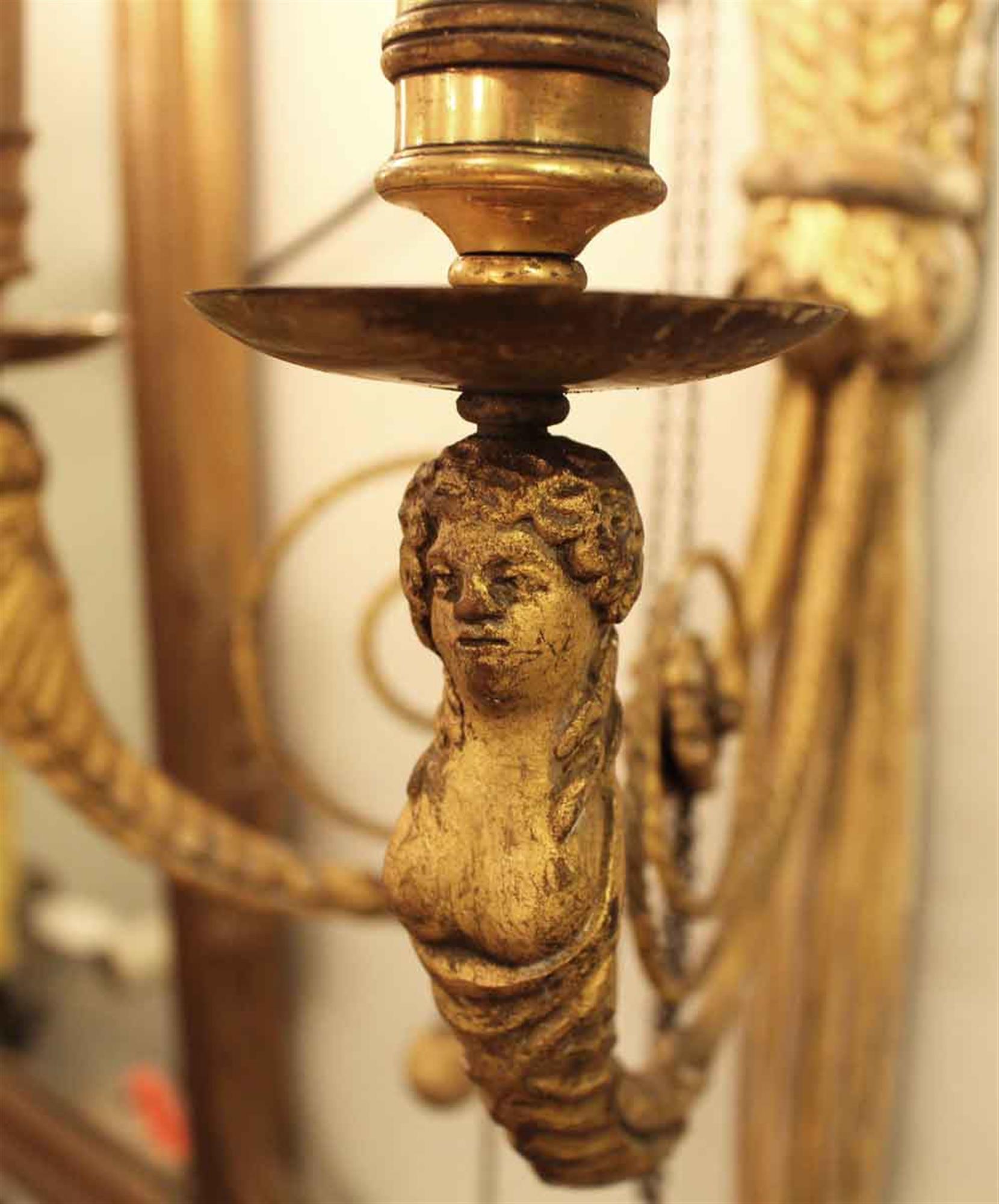 American 1930s Pair of Carved Giltwood Eagle Sconces