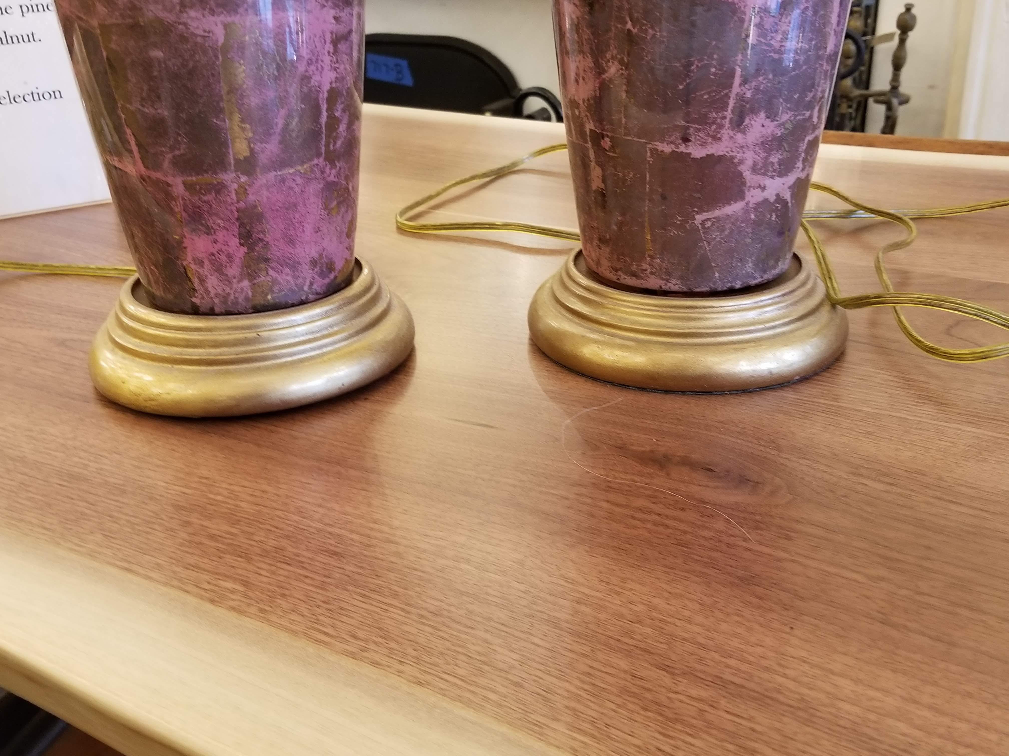 1930s Pair of French Pink and Gold Glass Decoupage Table Lamps In Good Condition In New York, NY