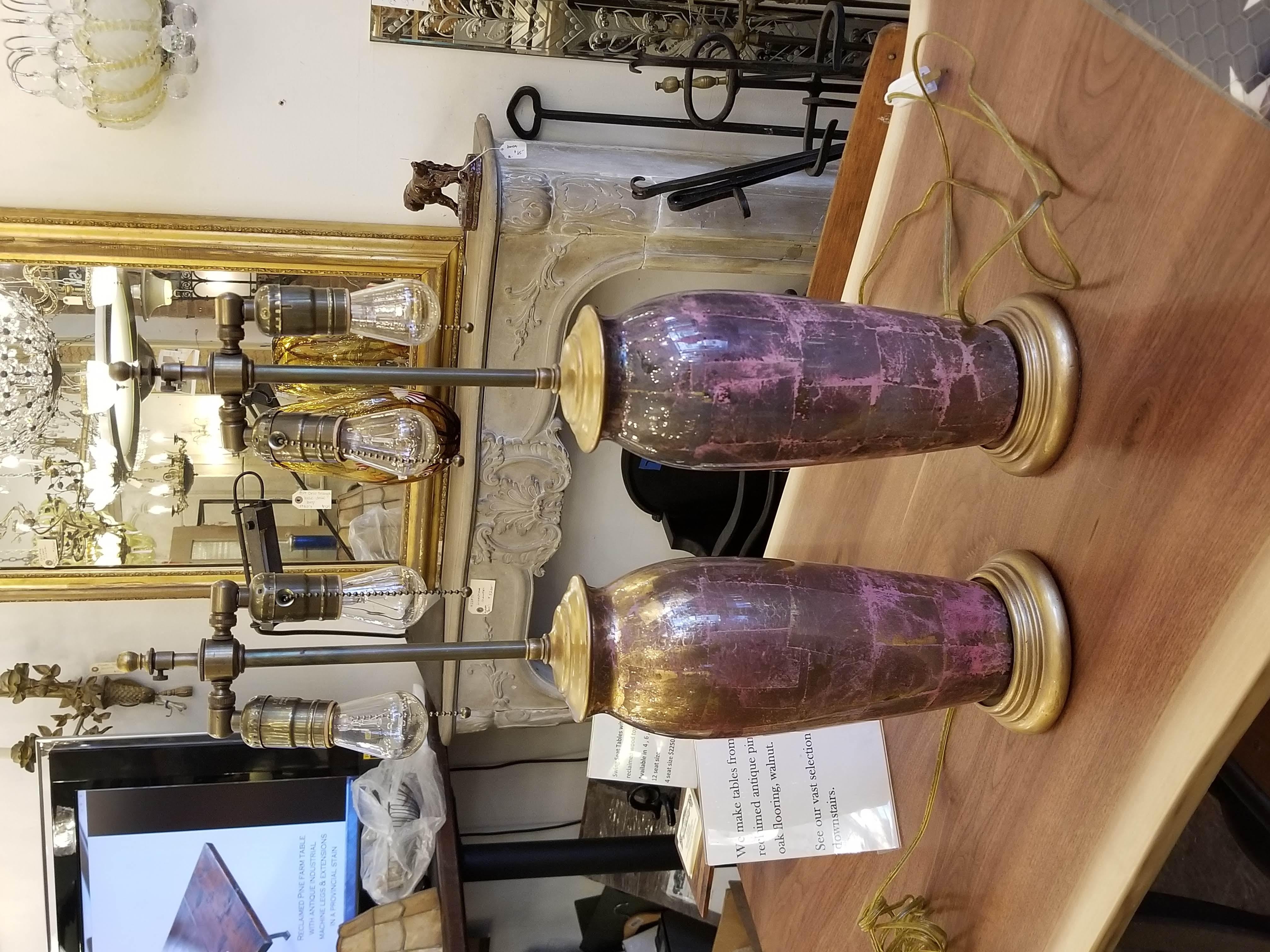 1930s Pair of French Pink and Gold Glass Decoupage Table Lamps 4
