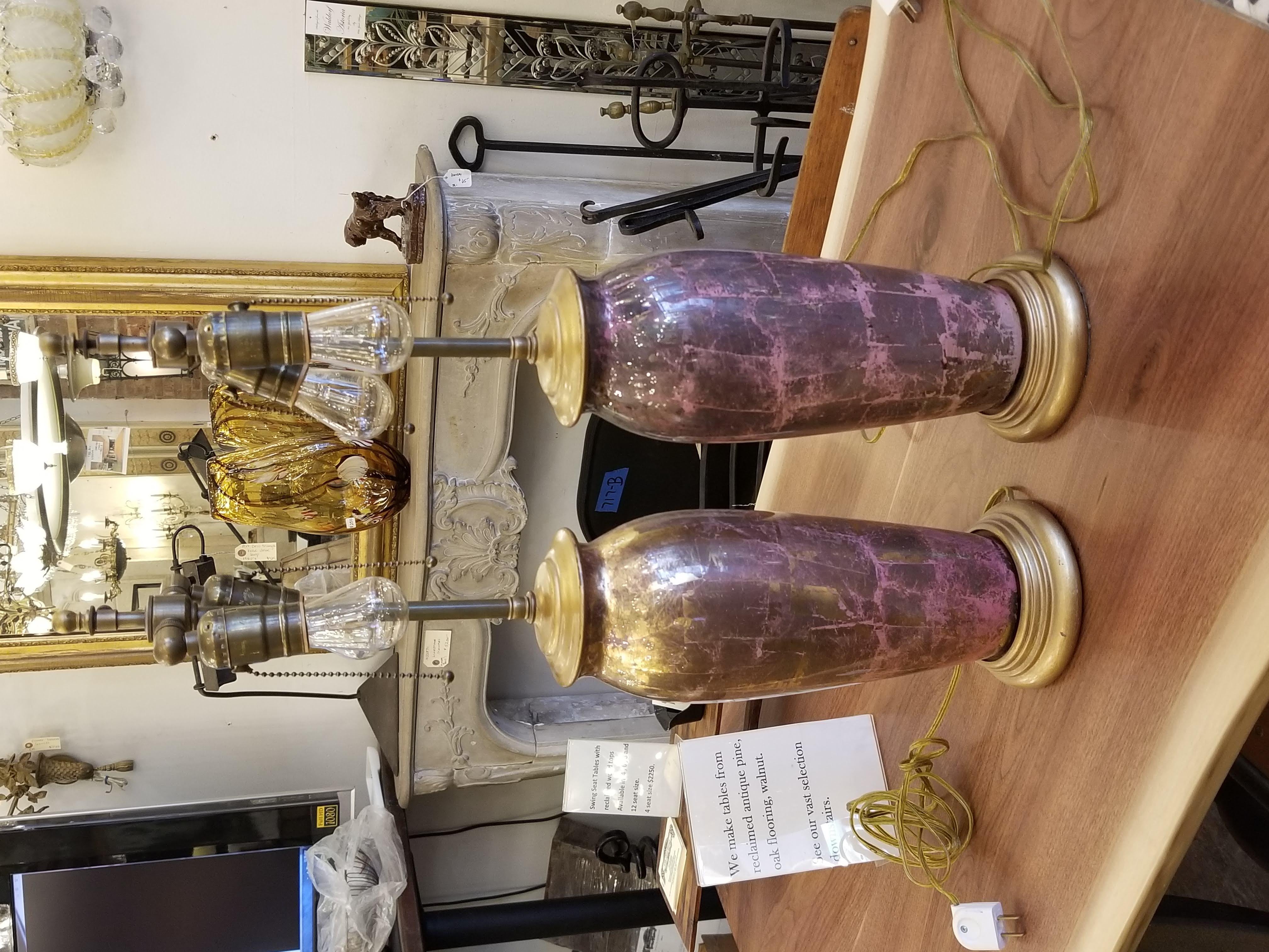 1930s Pair of French Pink and Gold Glass Decoupage Table Lamps 5
