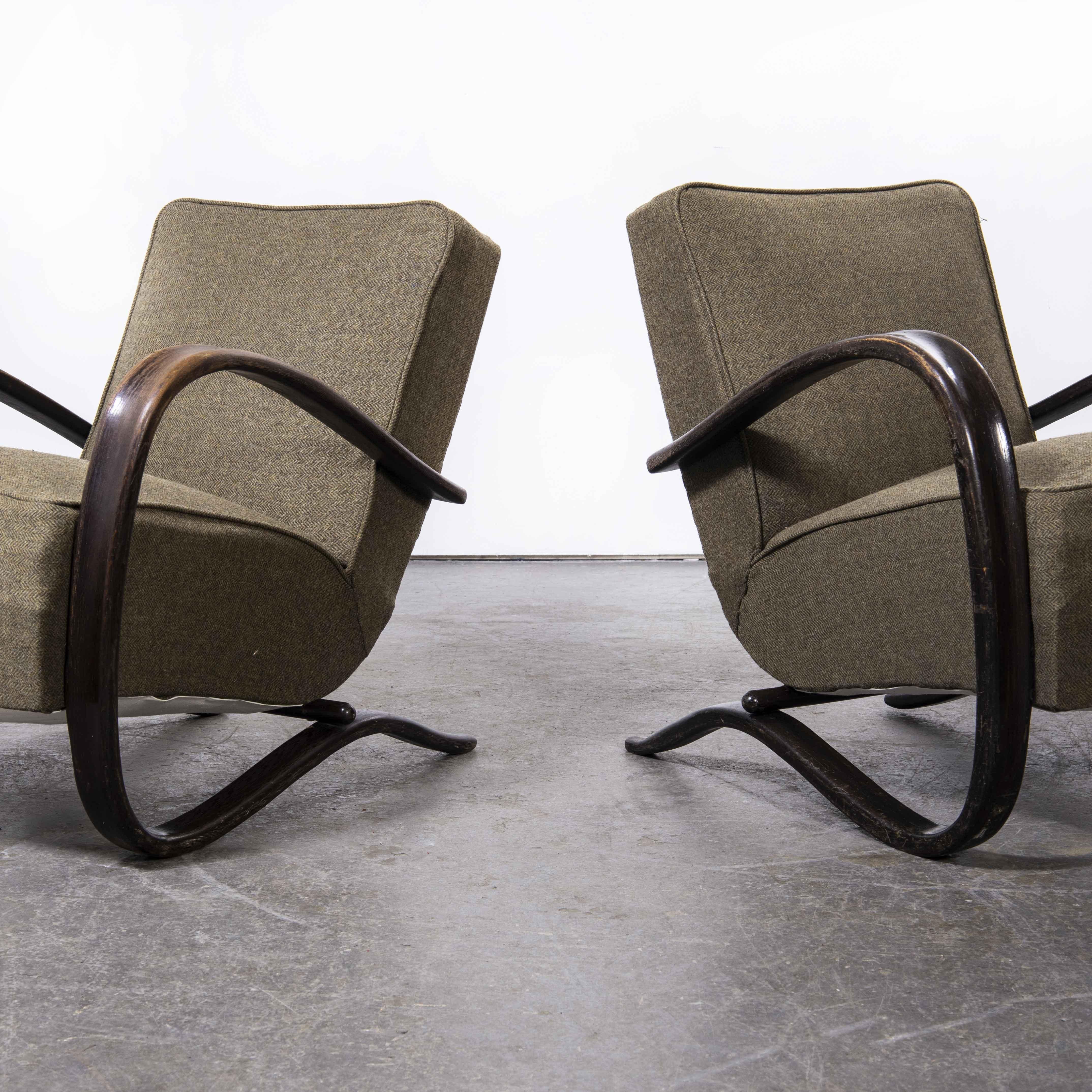 Mid-20th Century 1930's Pair of H269 Reupholstered Armchairs, Jindrich Halabala