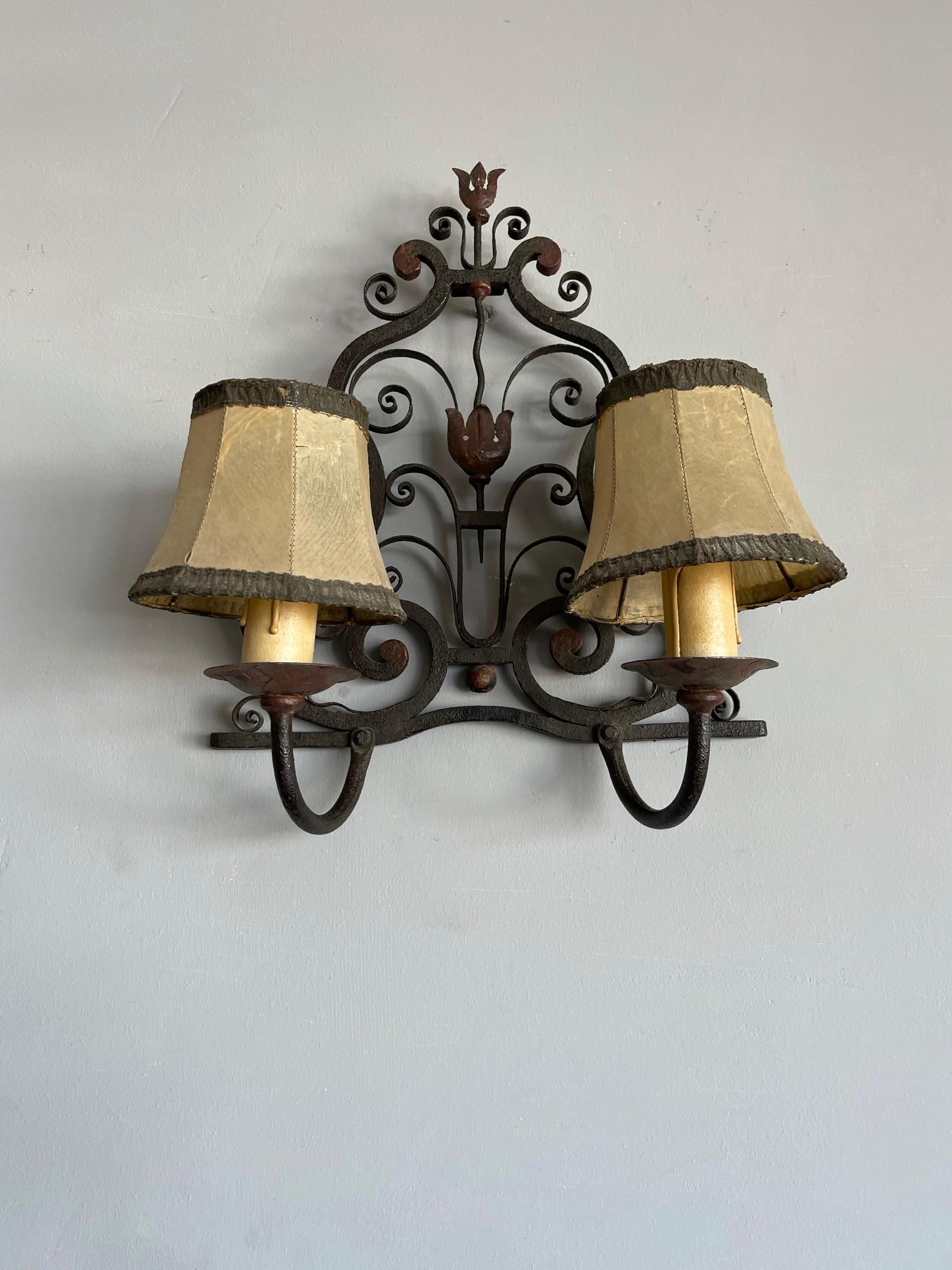 1930s Pair of Handmade Wrought Iron French Art Deco Poillerat Style Wall Sconces 4