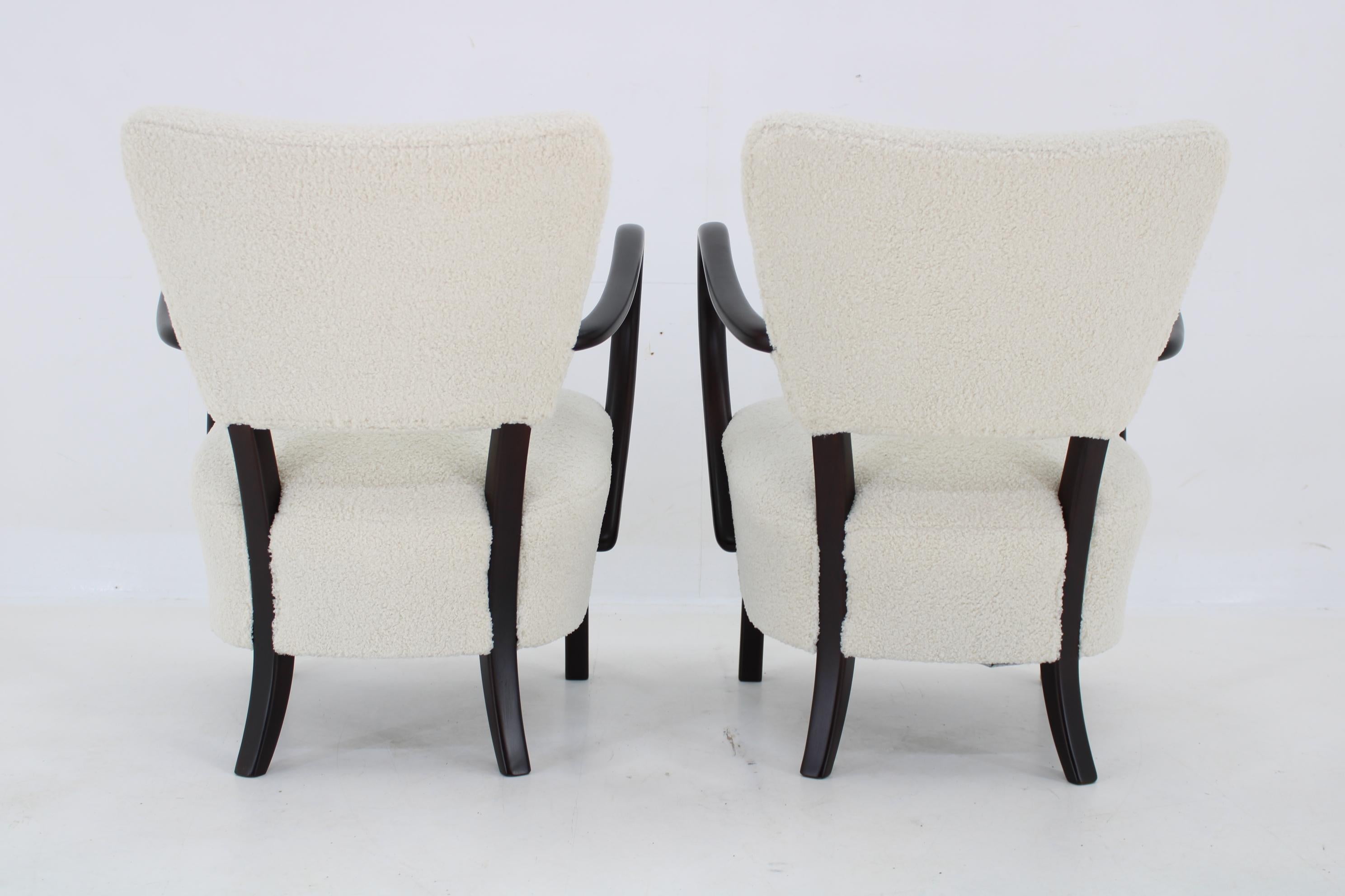1930s Pair of Jindrich Halabala Art Deco H-237 Armchairs in Bouclé, Restored 4