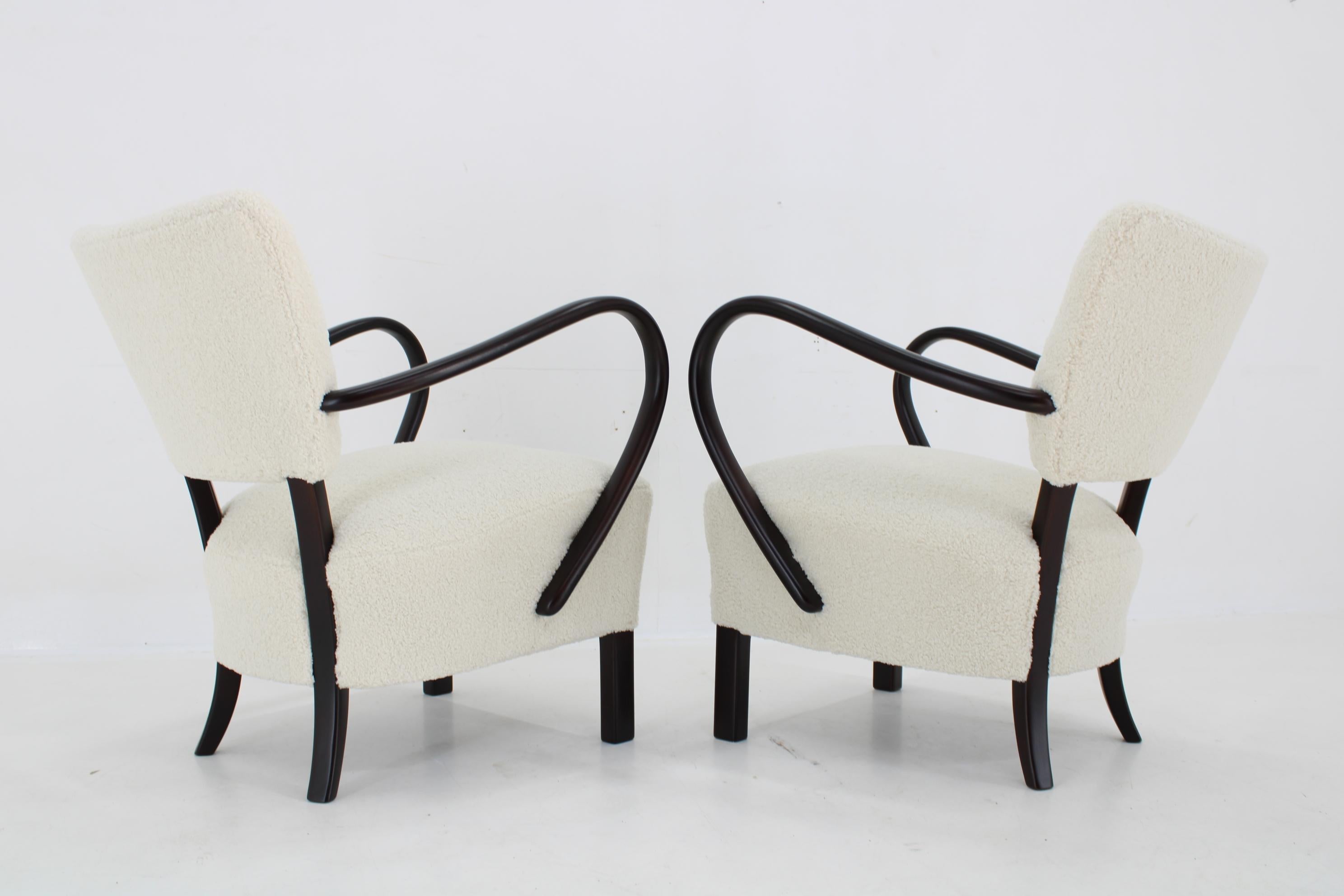 1930s Pair of Jindrich Halabala Art Deco H-237 Armchairs in Bouclé, Restored 5