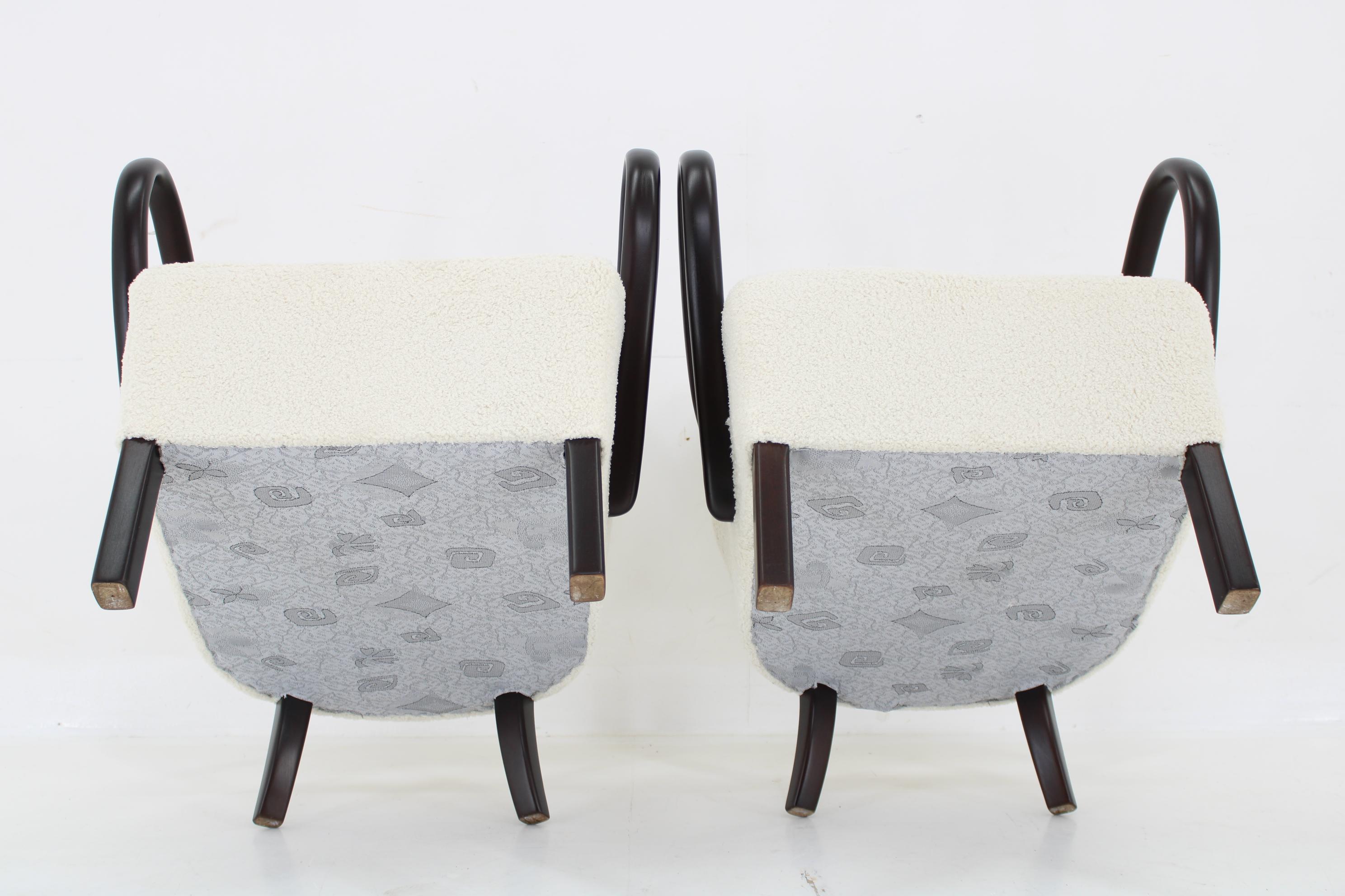 1930s Pair of Jindrich Halabala Art Deco H-237 Armchairs in Bouclé, Restored 8