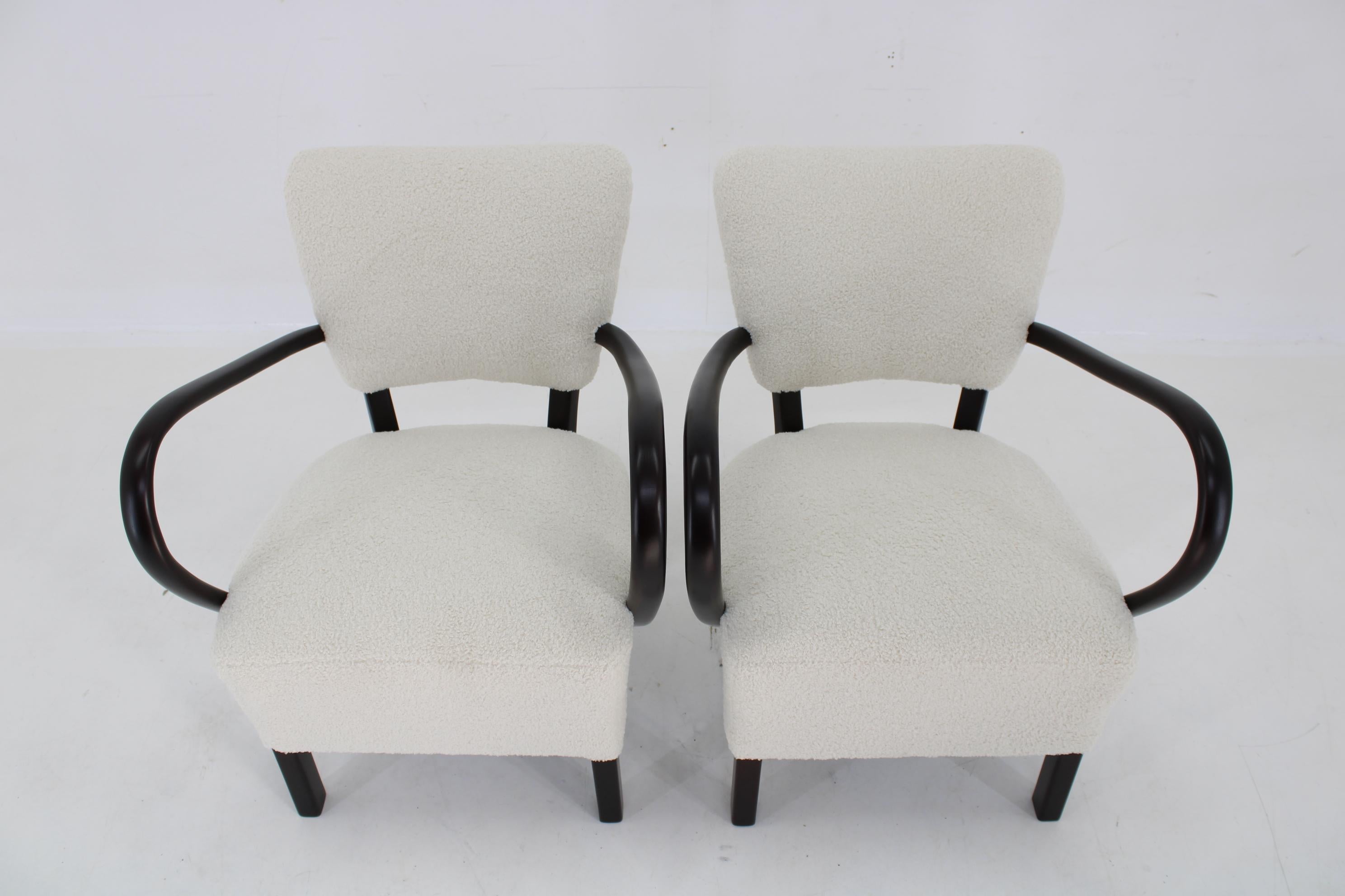 Wood 1930s Pair of Jindrich Halabala Art Deco H-237 Armchairs in Bouclé, Restored