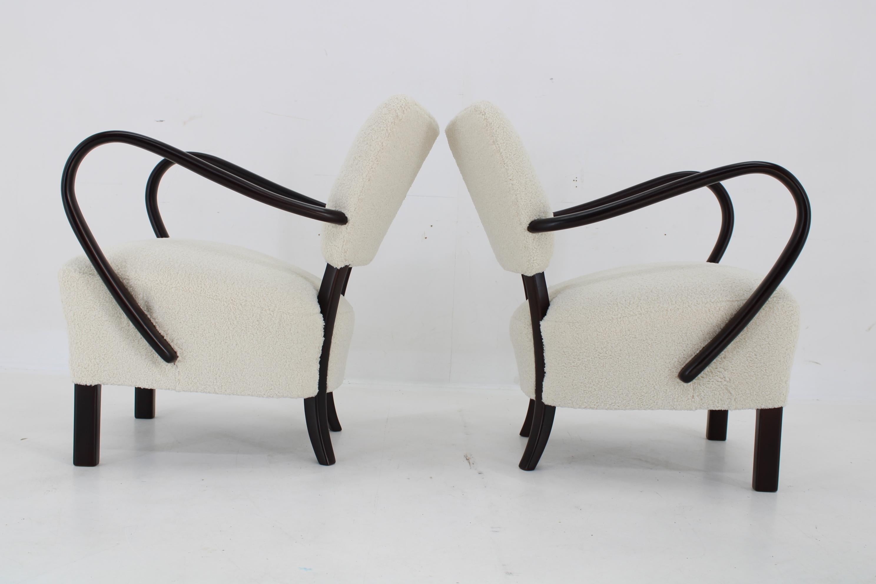 1930s Pair of Jindrich Halabala Art Deco H-237 Armchairs in Bouclé, Restored 2