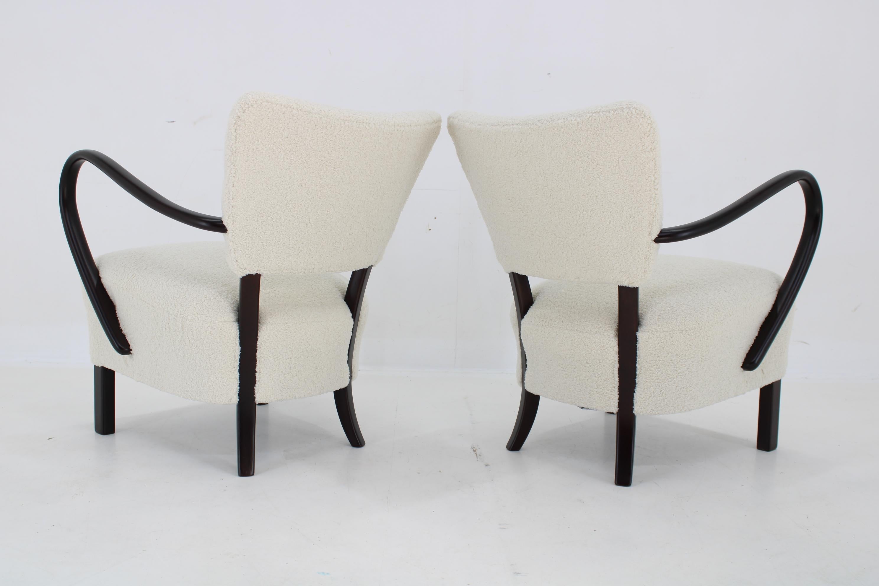 1930s Pair of Jindrich Halabala Art Deco H-237 Armchairs in Bouclé, Restored 3