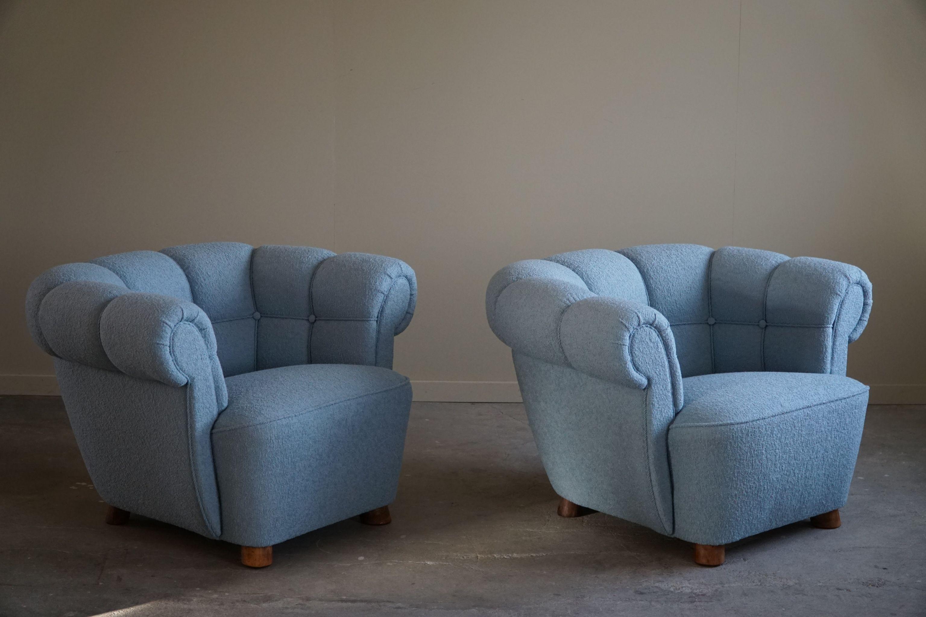 1930s Pair of Lounge Chairs, Reupholstered in Bouclé, Art Deco, Danish Modern For Sale 10