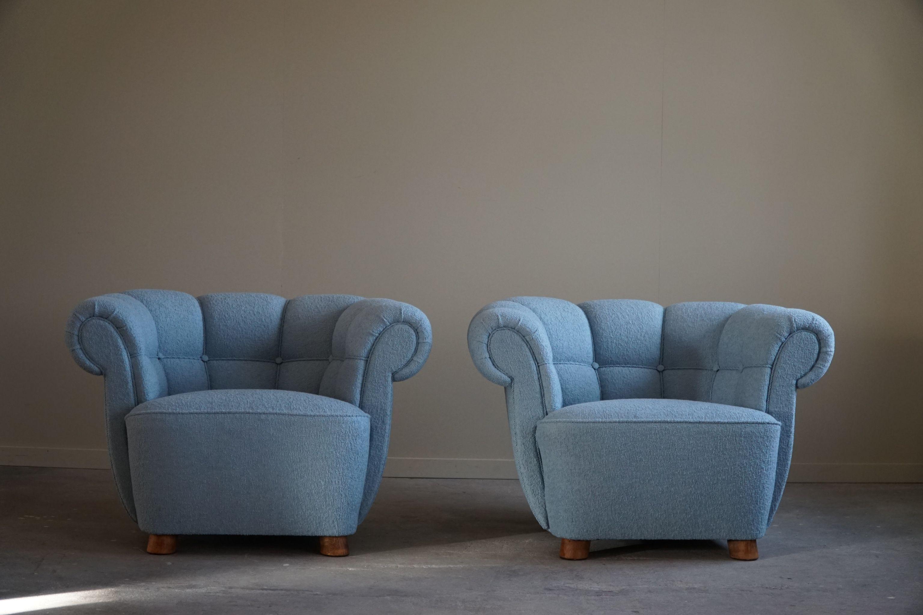 Fabric 1930s Pair of Lounge Chairs, Reupholstered in Bouclé, Art Deco, Danish Modern For Sale