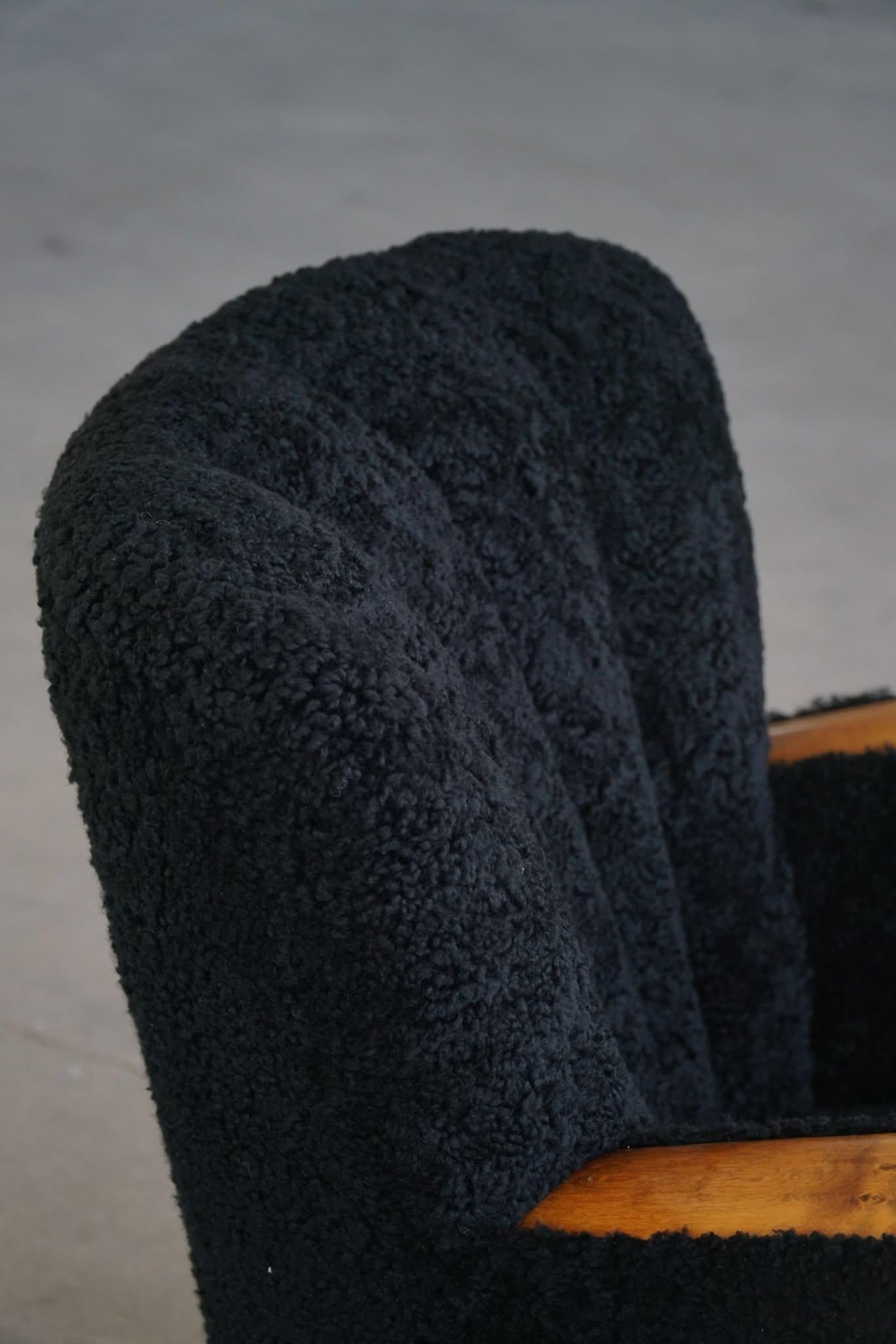 Fait main Paire de chaises longues des années 1930, tapissées de laine d'agneau, Art déco, Swedsih Modern en vente