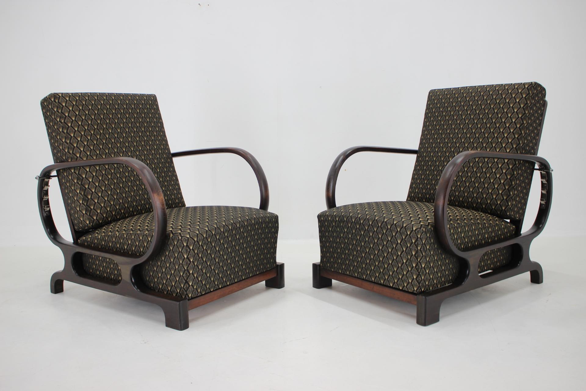 1930s Pair of Rare Restored Art Deco Adjustable Armchairs, Czechoslovakia In Good Condition For Sale In Praha, CZ