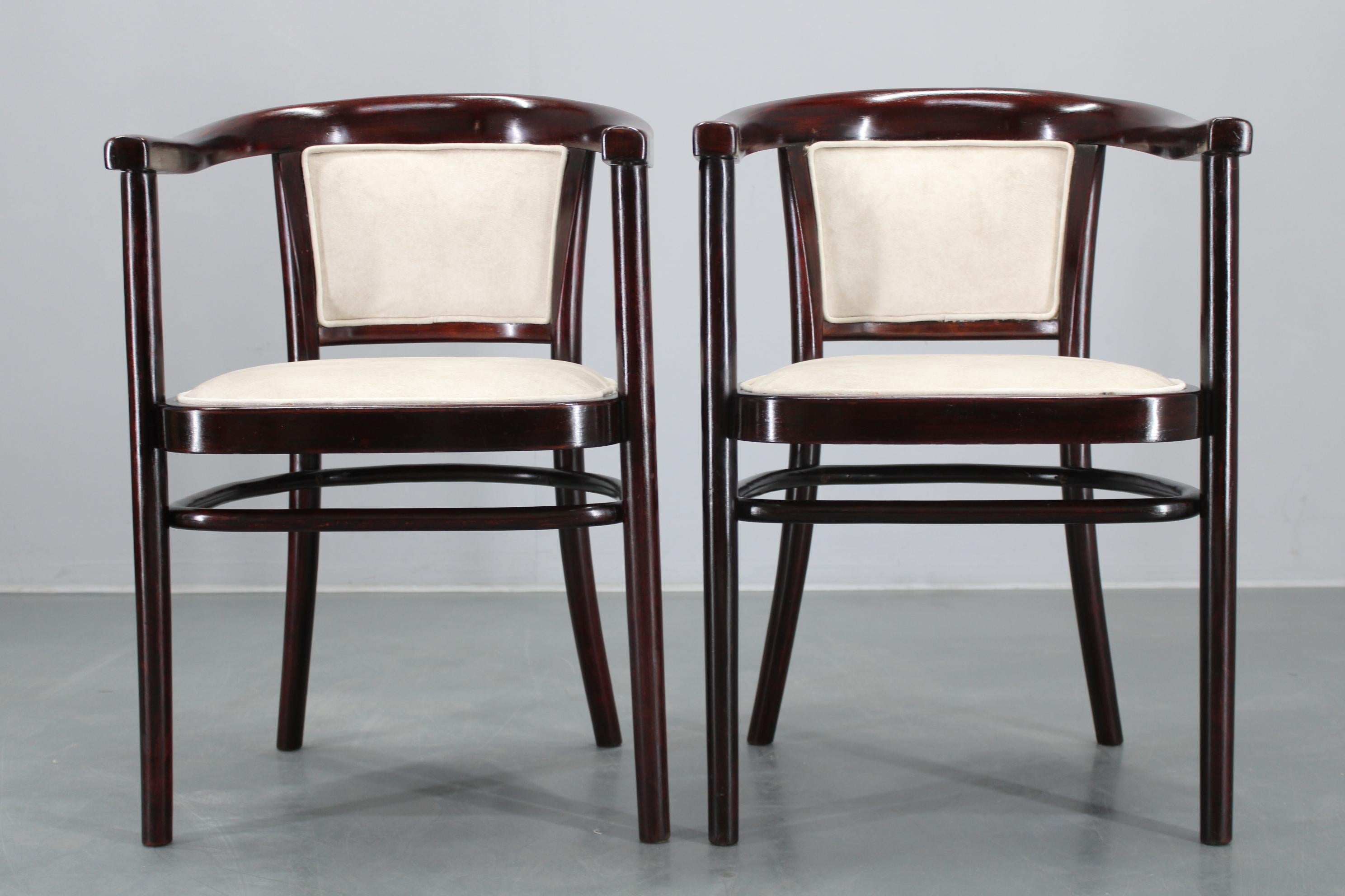 Art Deco 1930s Pair of Restored Thonet Armchairs, Czechoslovakia For Sale
