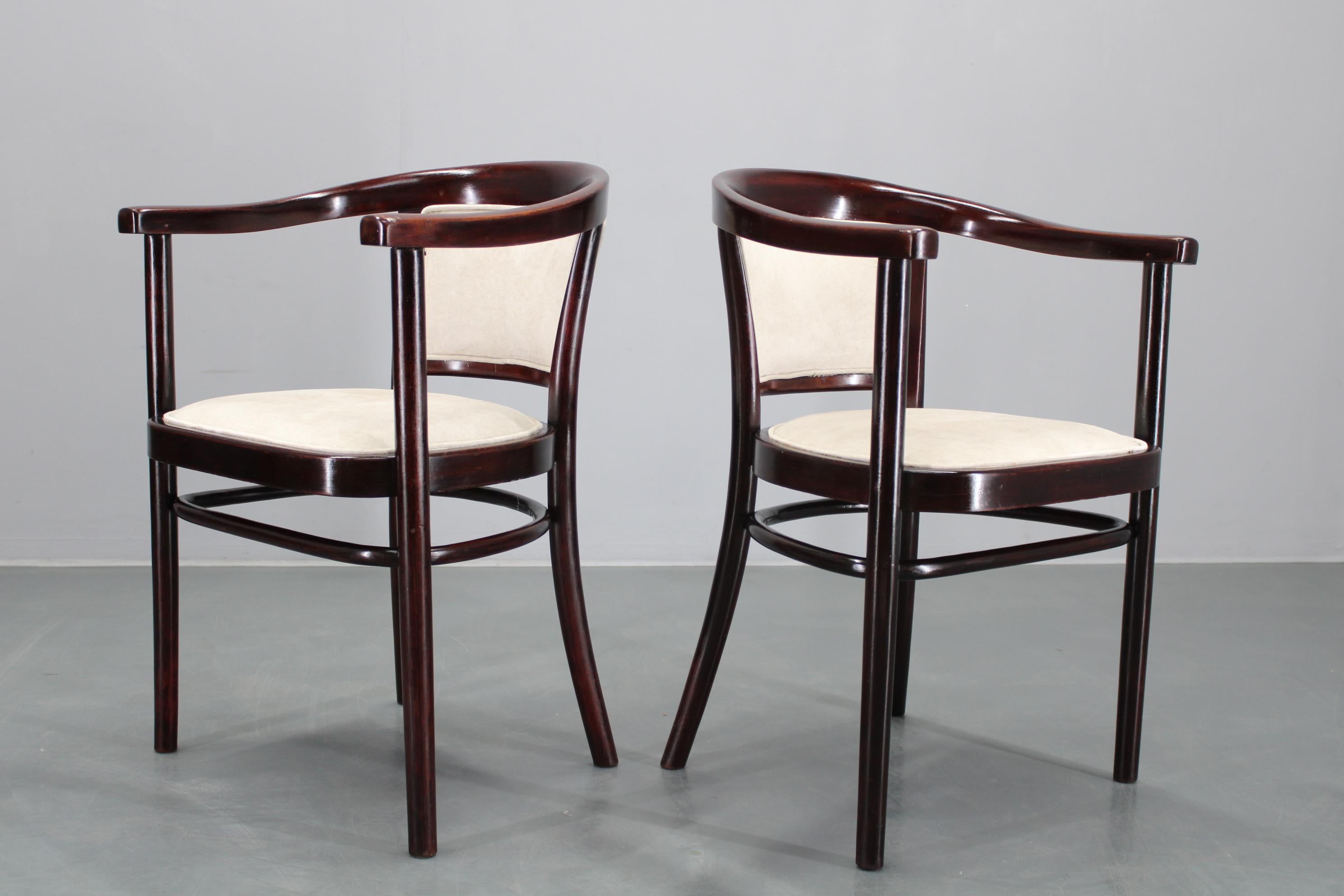 Fabric 1930s Pair of Restored Thonet Armchairs, Czechoslovakia For Sale