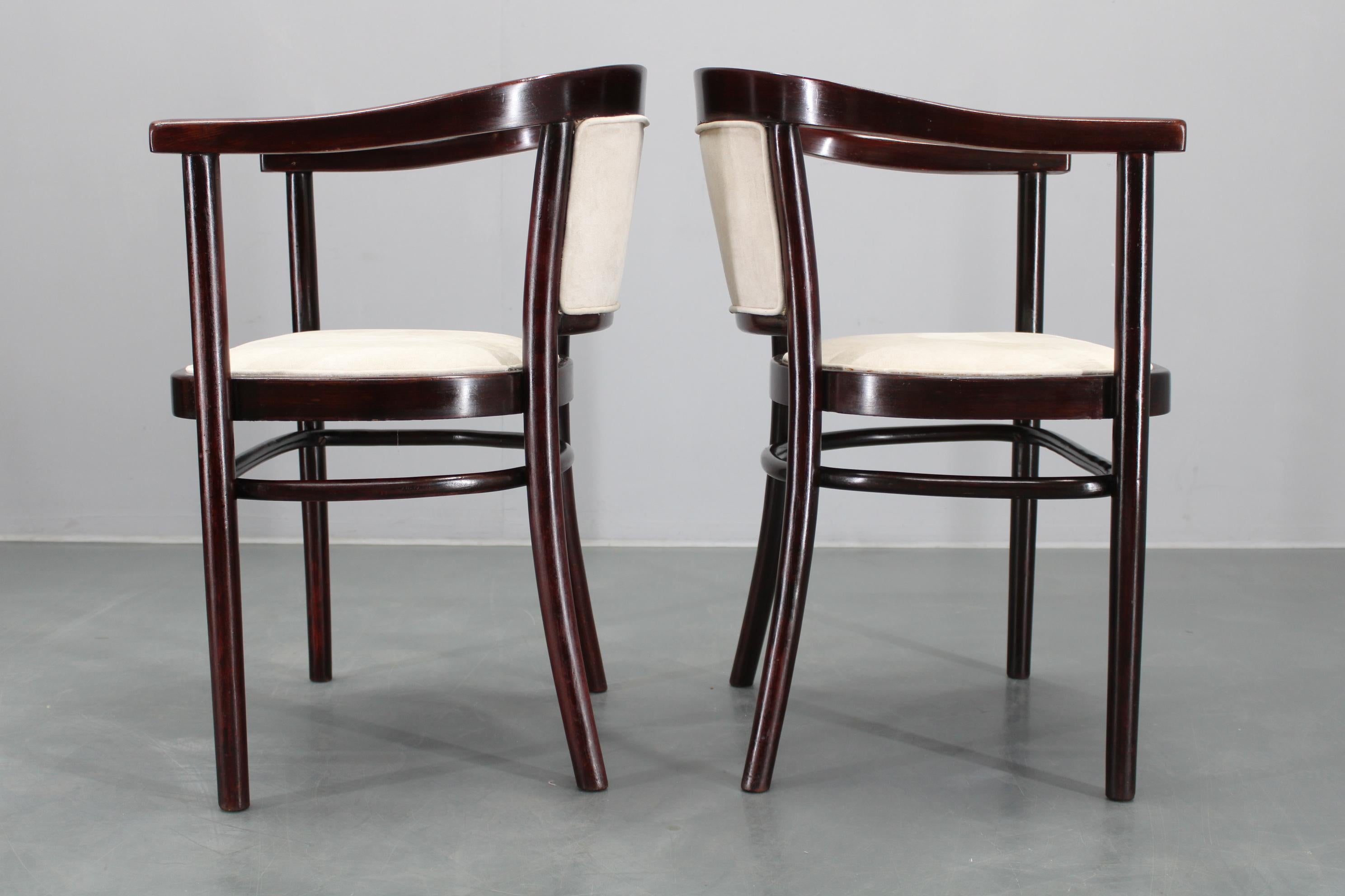 1930s Pair of Restored Thonet Armchairs, Czechoslovakia For Sale 1