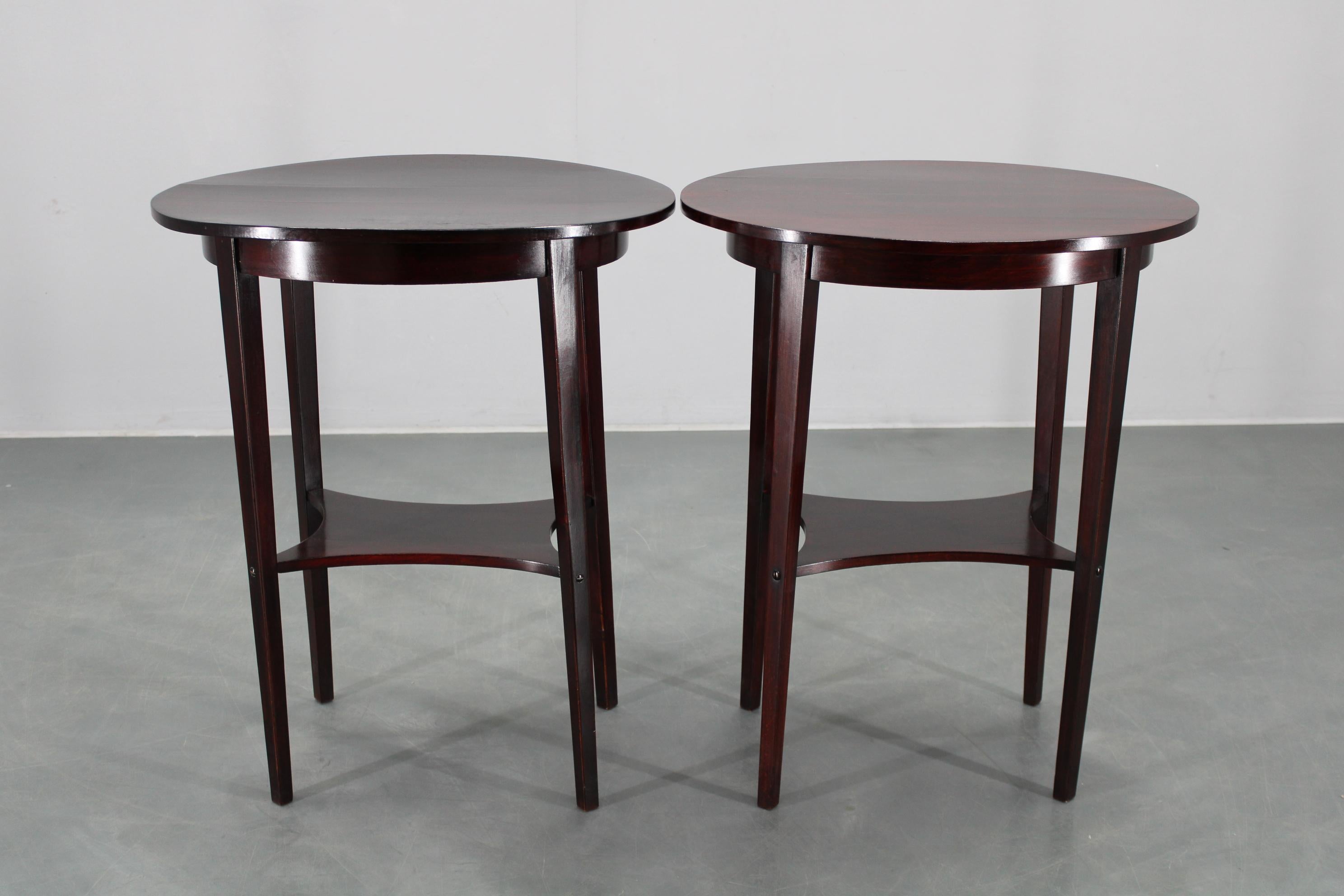 Pareja de mesas auxiliares Thonet restauradas de los años 30 nº 206, Checoslovaquia Madera en venta