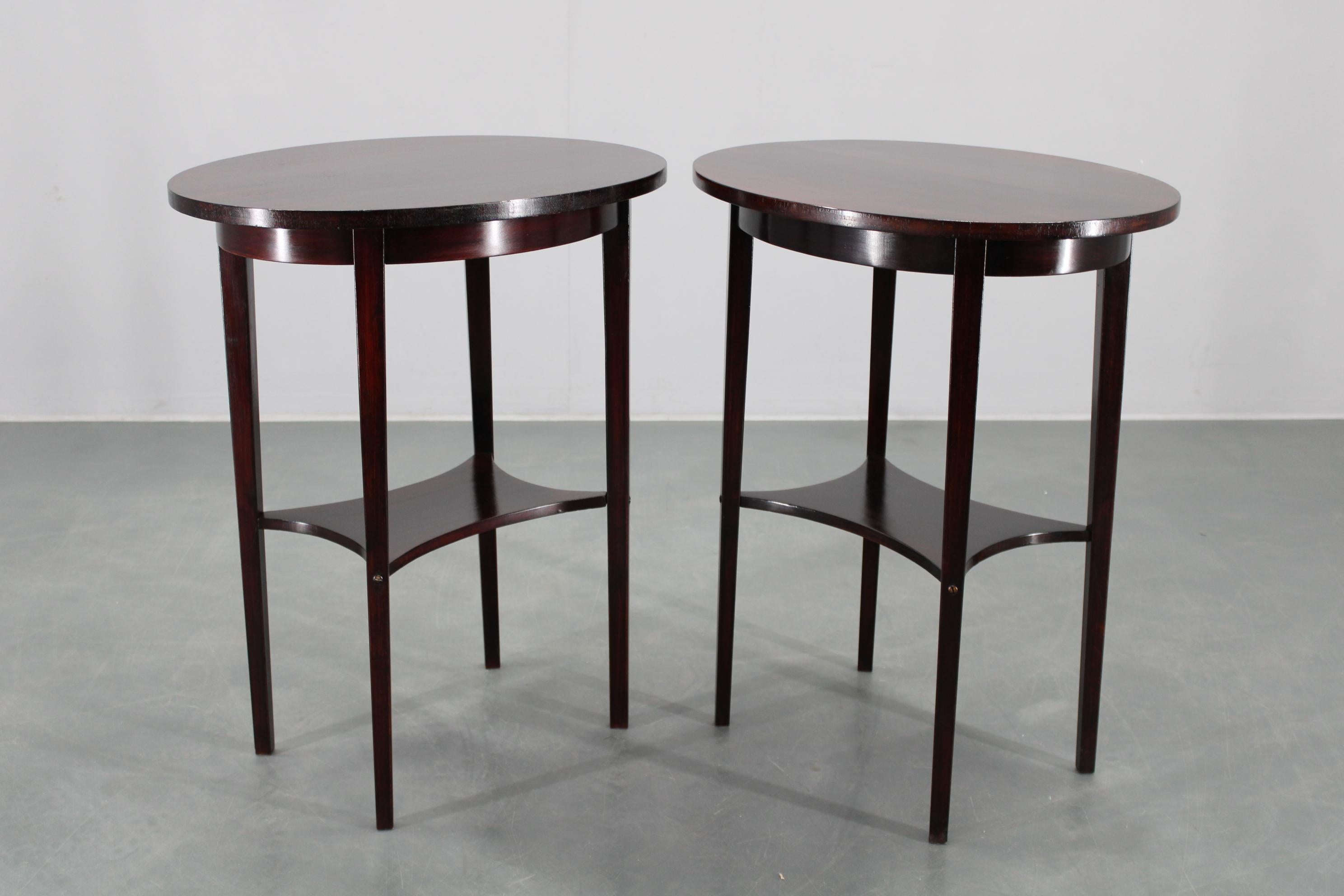 Pareja de mesas auxiliares Thonet restauradas de los años 30 nº 206, Checoslovaquia Madera en venta