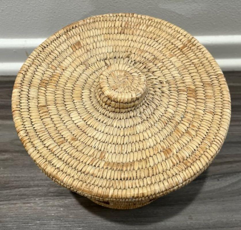 Adirondack 1930s Papago Lidded Basket For Sale