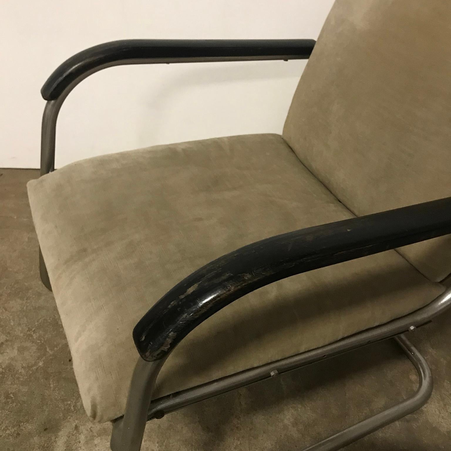 1930, Paul Schuitema Easy Chair, Fabric with Black Lacquered Wooden Armrests For Sale 4