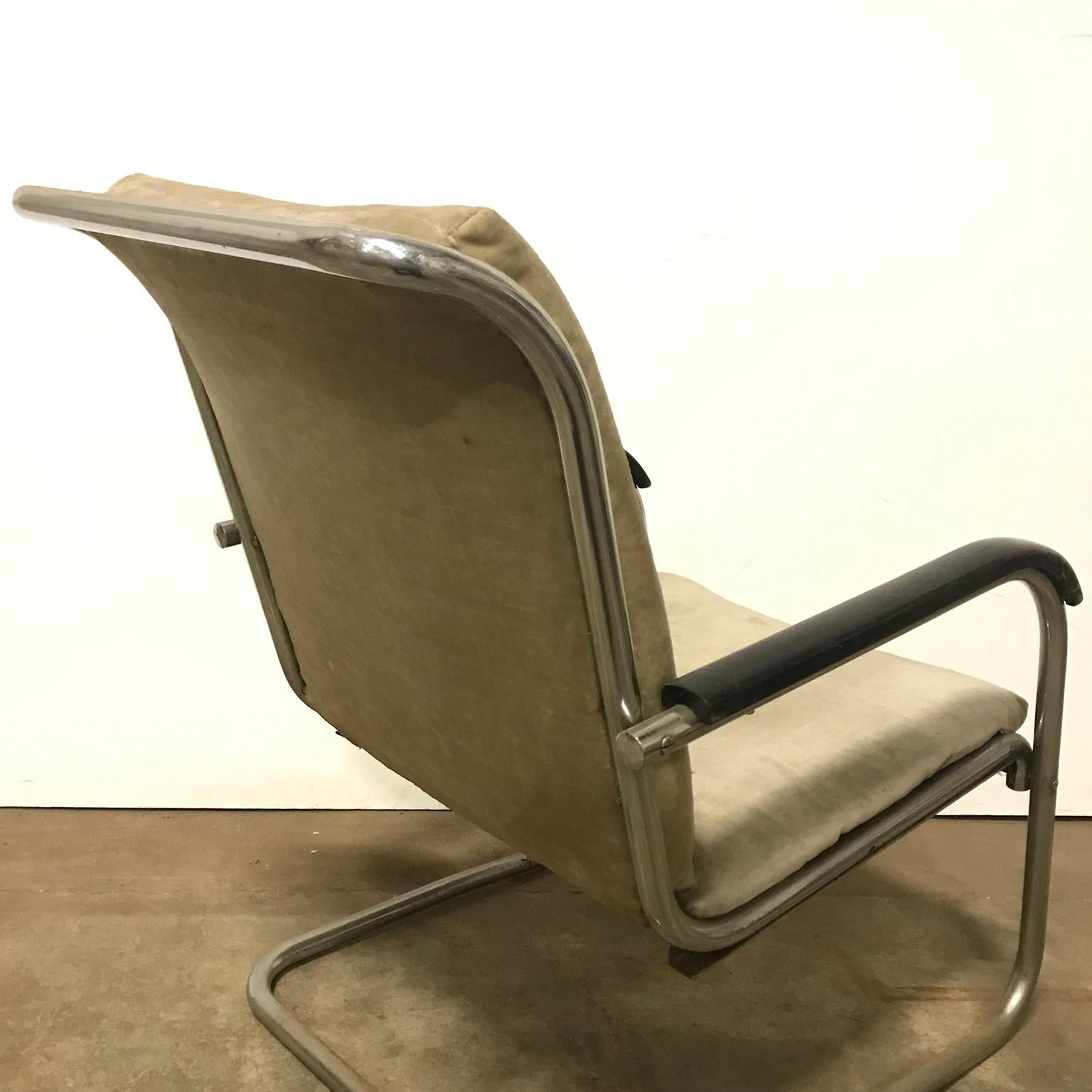 1930, Paul Schuitema Easy Chair, Fabric with Black Lacquered Wooden Armrests For Sale 7