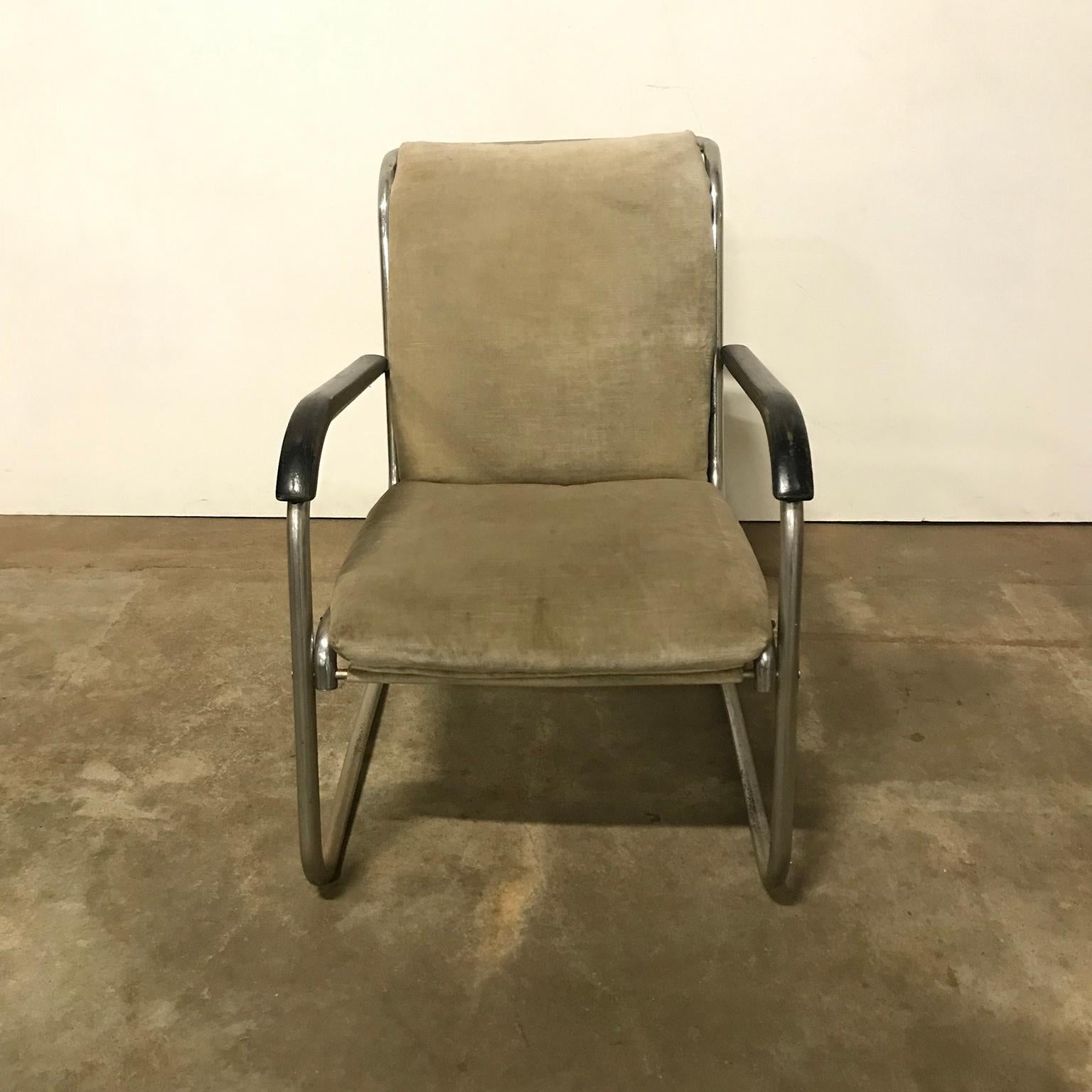 Easy Chair von Paul Schuitema aus dem Jahr 1930, Stoff mit schwarz lackierten Holzarmlehnen (Mitte des 20. Jahrhunderts) im Angebot