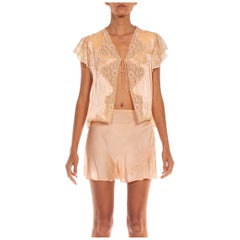 Ensemble pyjama en dentelle de soie pêche des années 1930