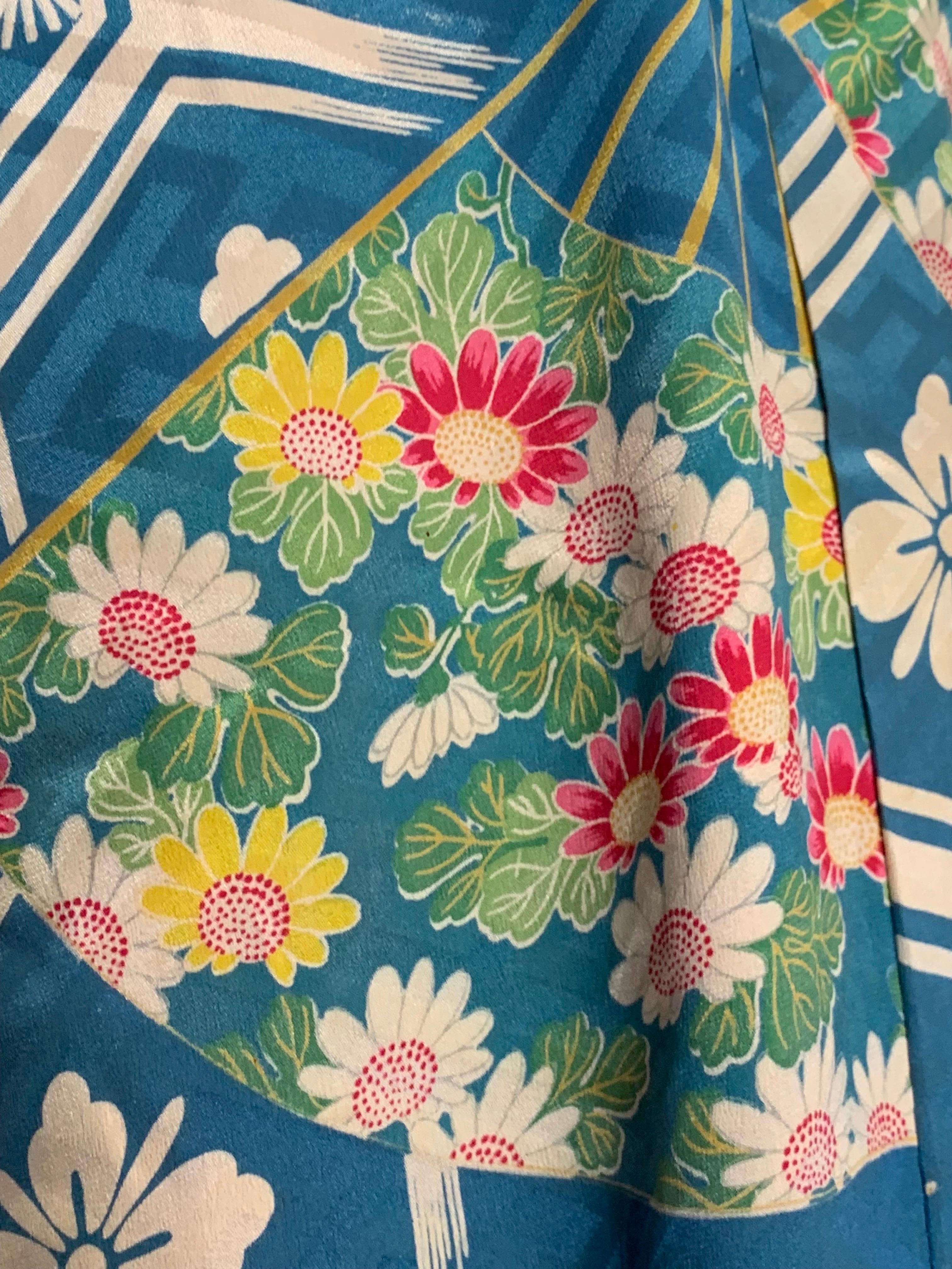 1930s Periwinkle Silk Traditional Kimono w Florals Fans and Red Silk Lining For Sale 10