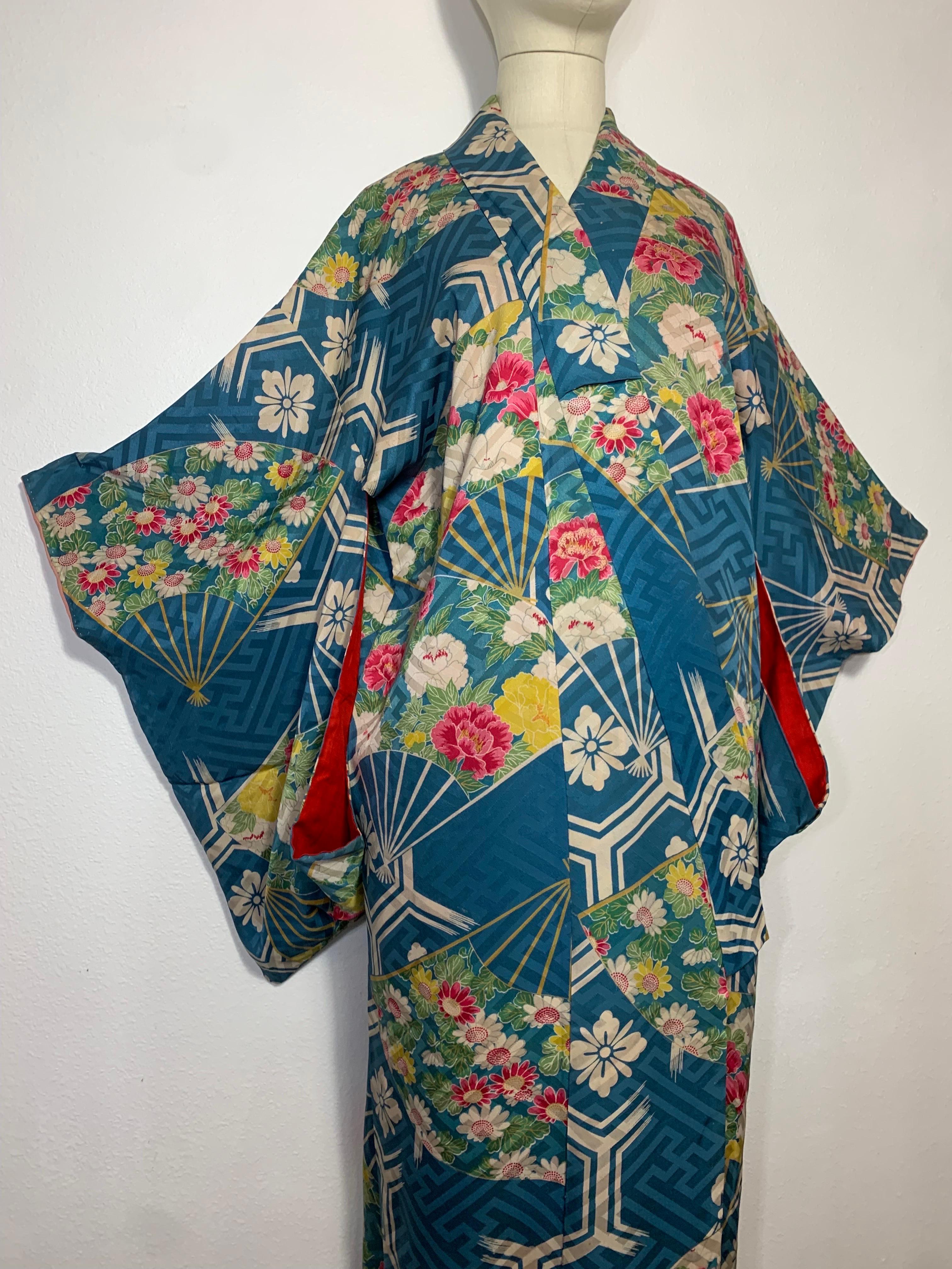 1930s Periwinkle Silk Traditional Kimono w Florals Fans and Red Silk Lining In Excellent Condition For Sale In Gresham, OR