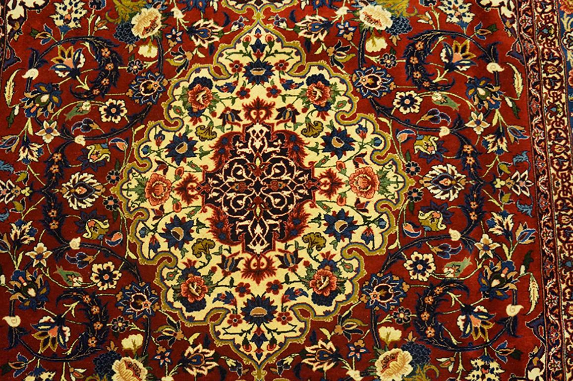 Tappeto persiano Isfahan degli anni '30 In condizioni buone in vendita a New York, NY