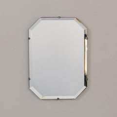 Espejo pequeño de estilo Art Déco con bordes biselados de los años 30