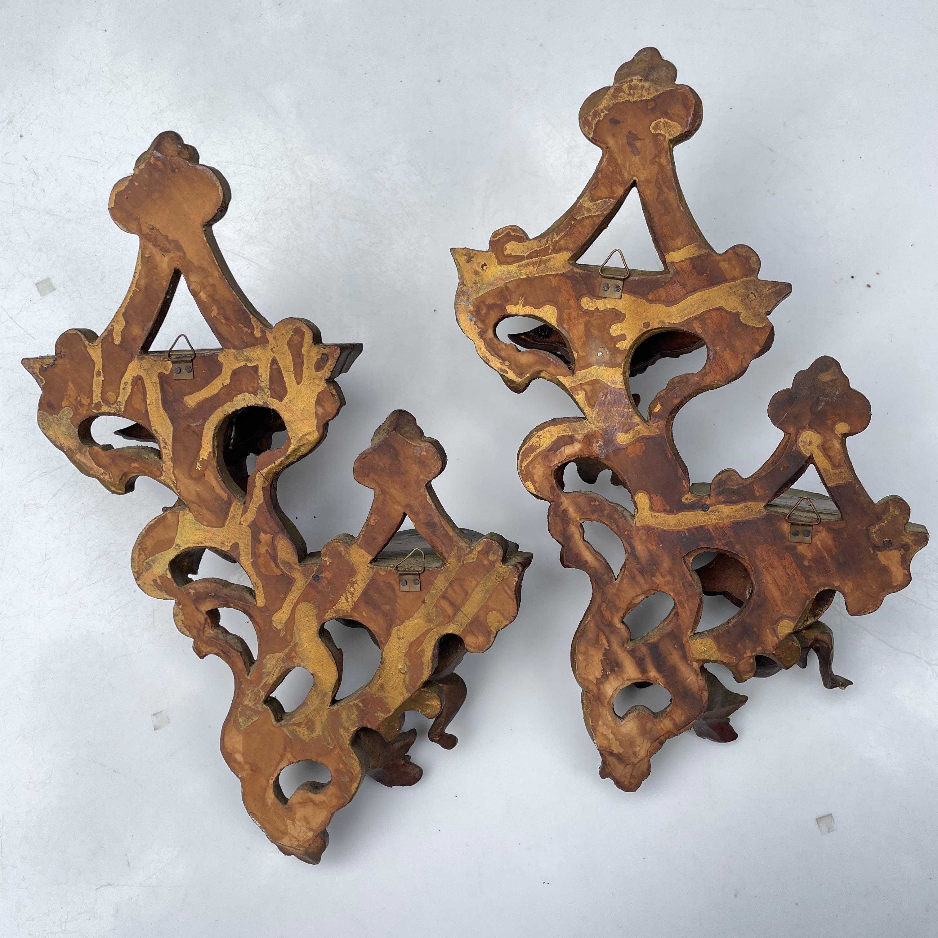 1930 Pequeño querubín tallado en madera dorada Estante para baratijas, Pareja en venta 5