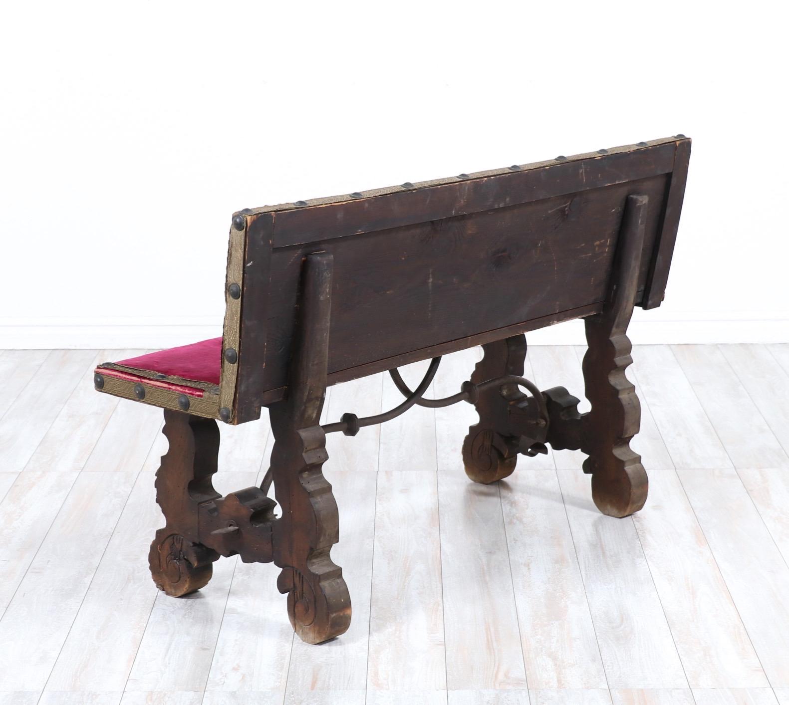 1930s Petite Spanish Baroque Bench In Good Condition In Los Angeles, CA
